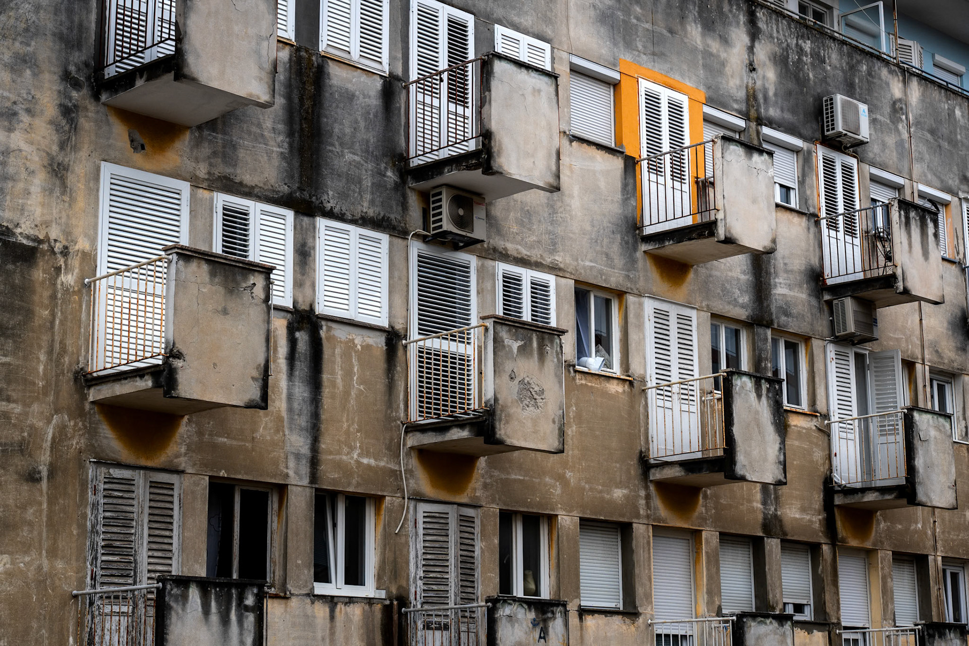 La Fenêtre Jaune