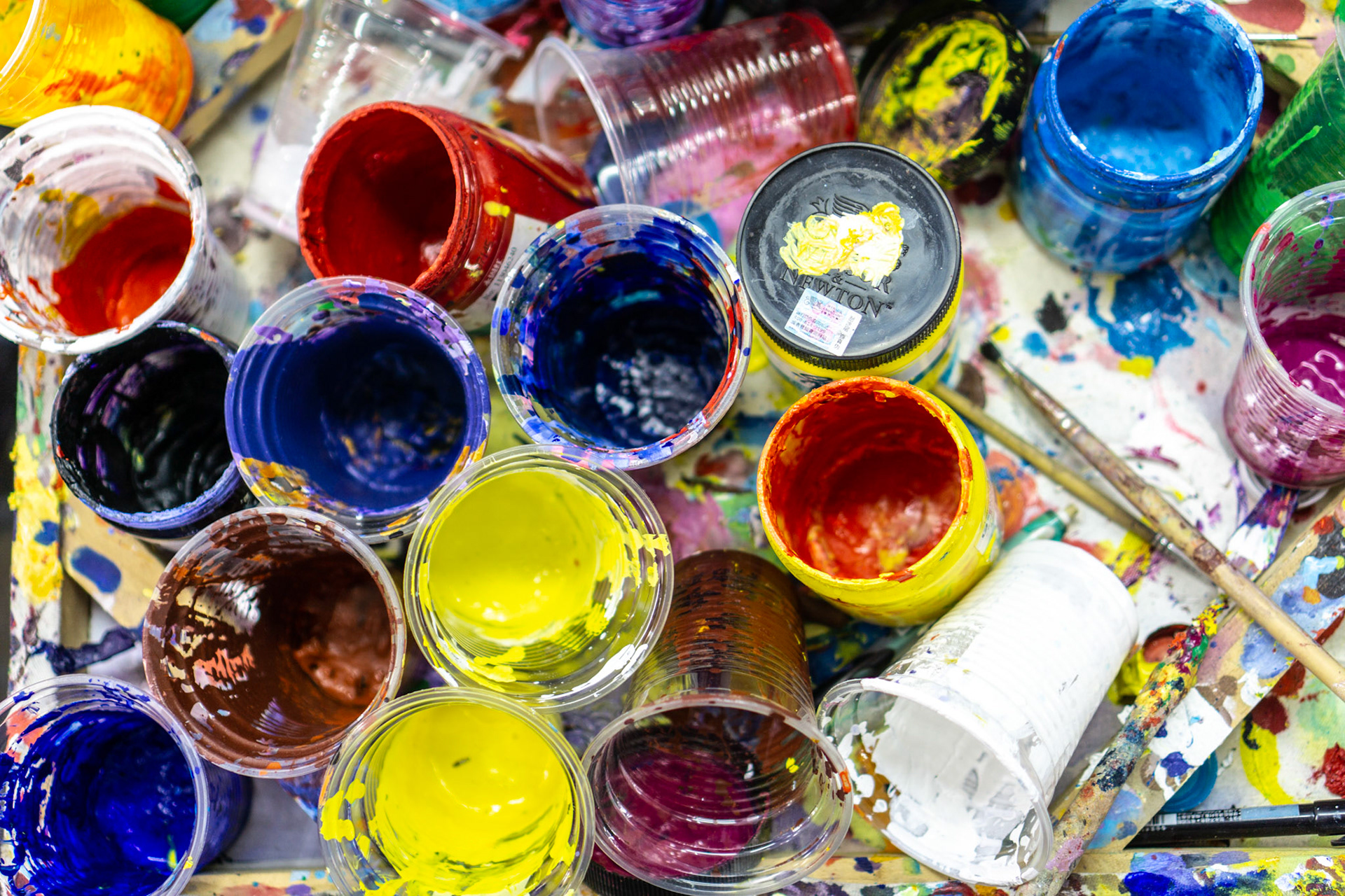 Les Pots de Peinture