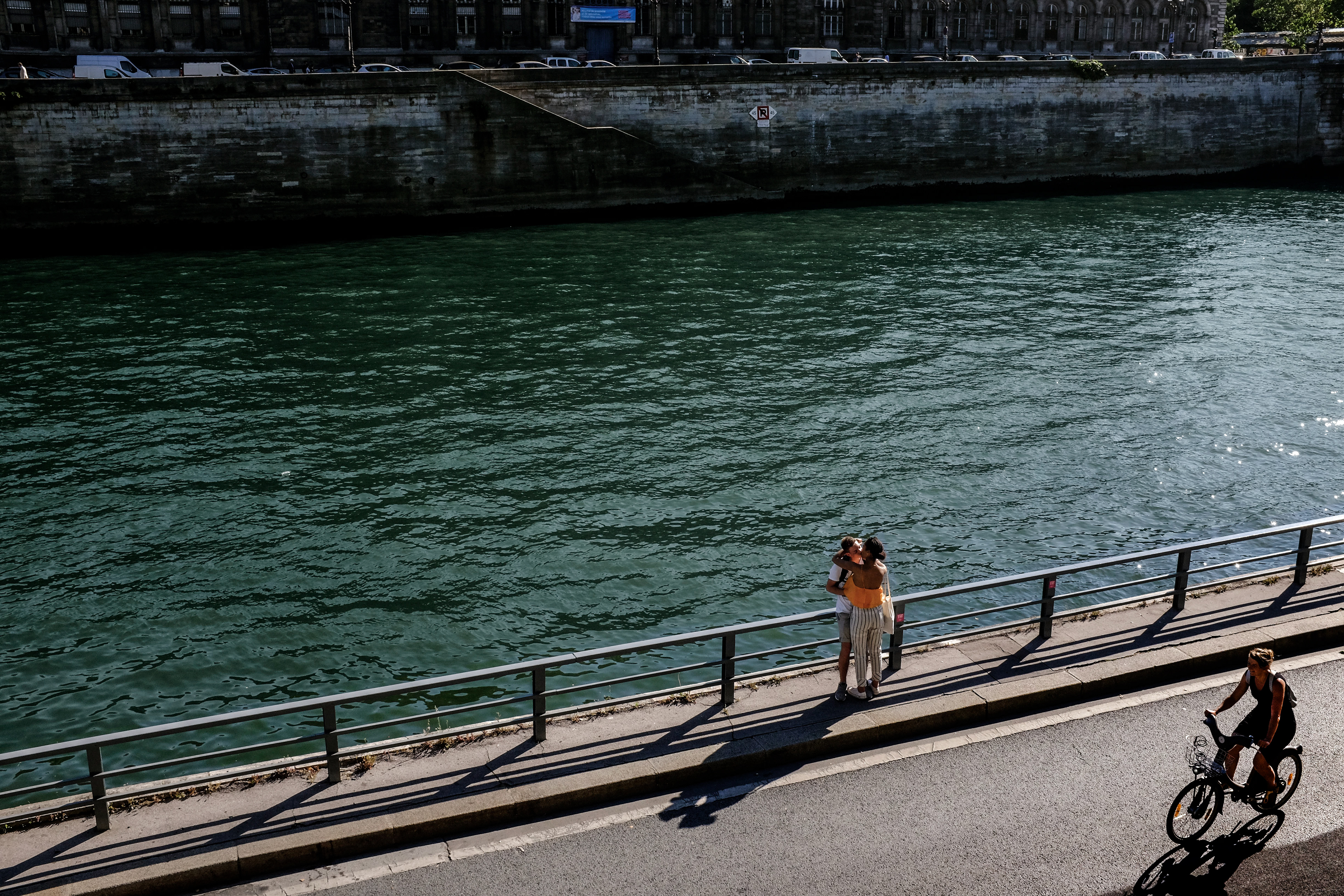 The kiss, Paris