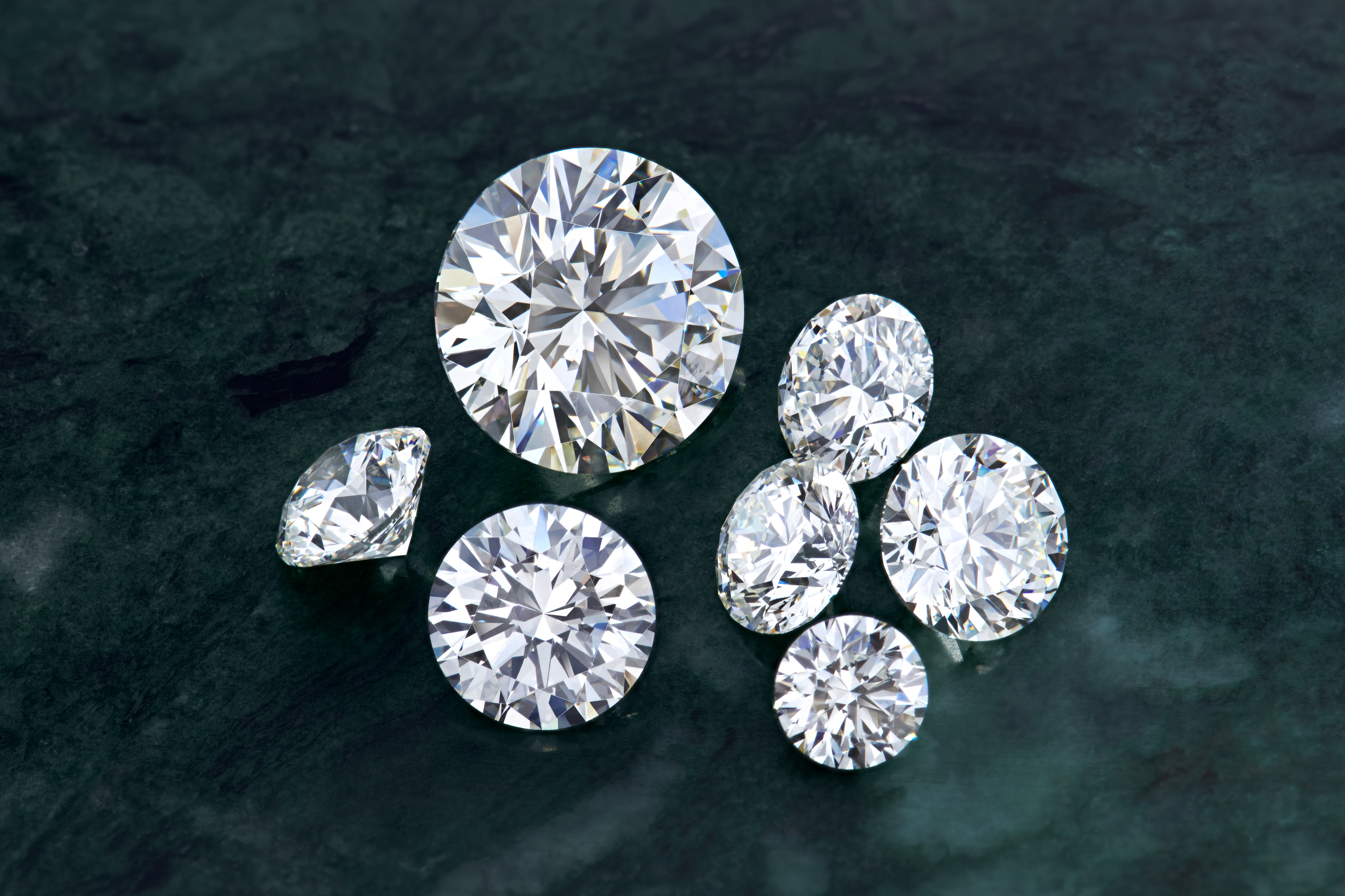 Flawless Round Diamonds