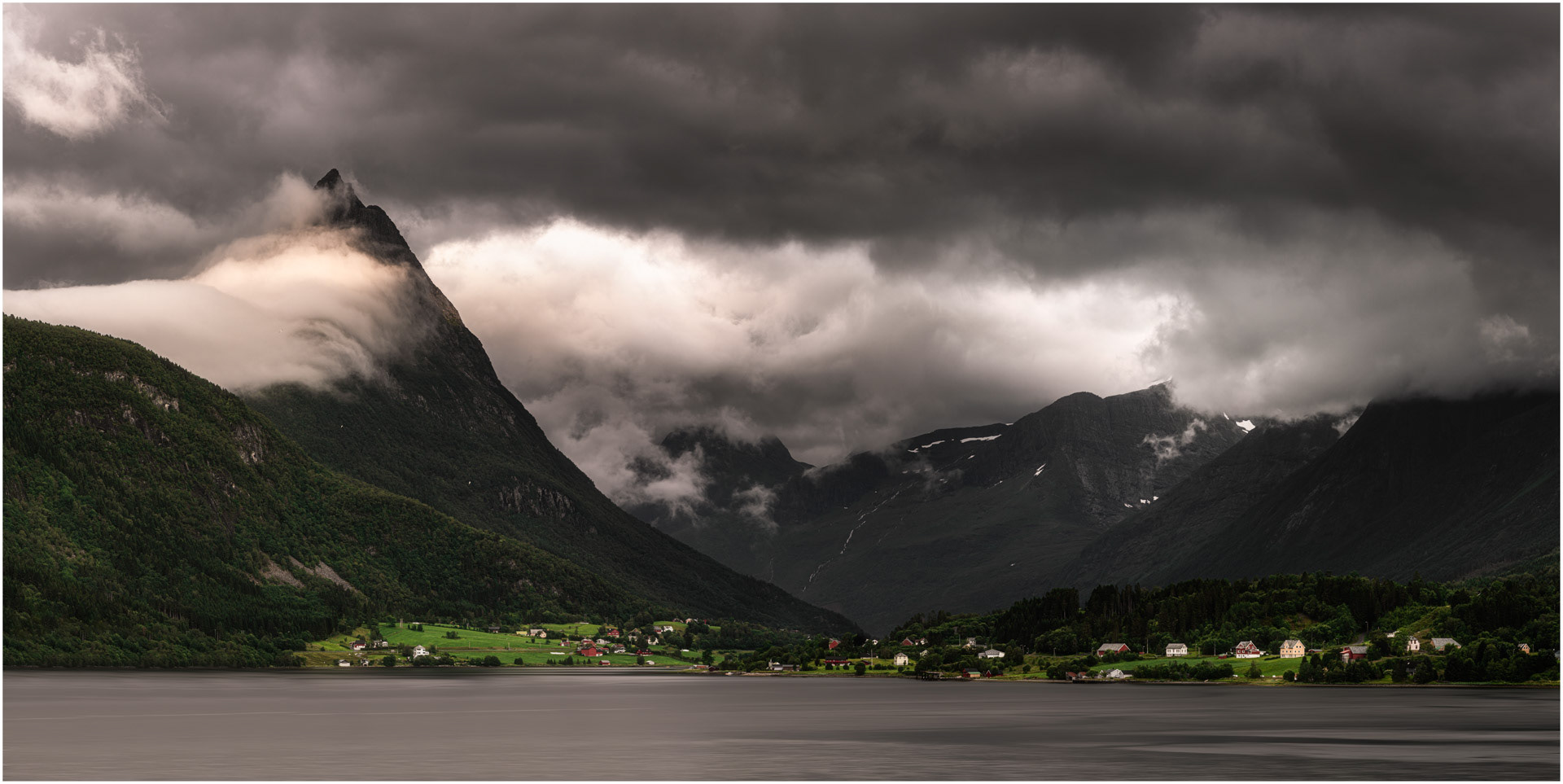 Stormy Sunsets - Sykklvsfjorden, Møre og Romsdal