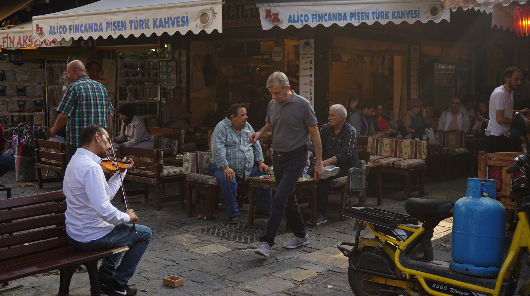 Other People's Lives, Kemeraltı, İzmir