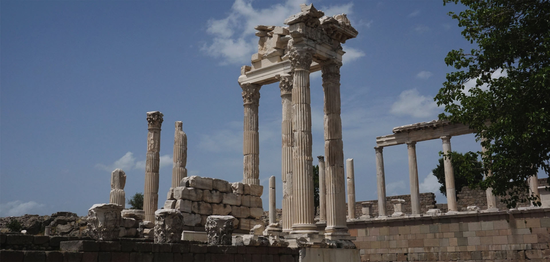 Temple of Trajan, Pergamon, İzmir