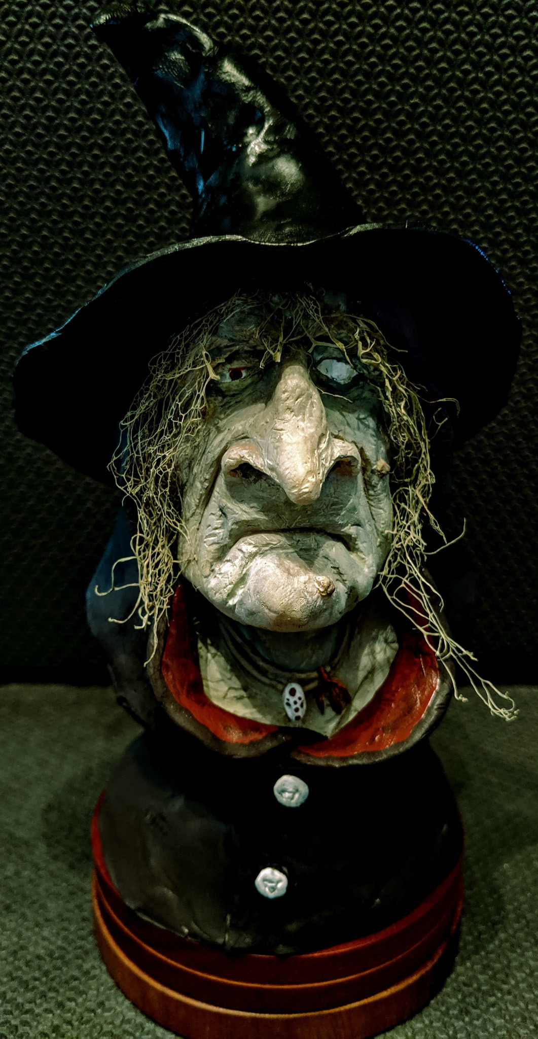 S2(b). Sandy the Witch