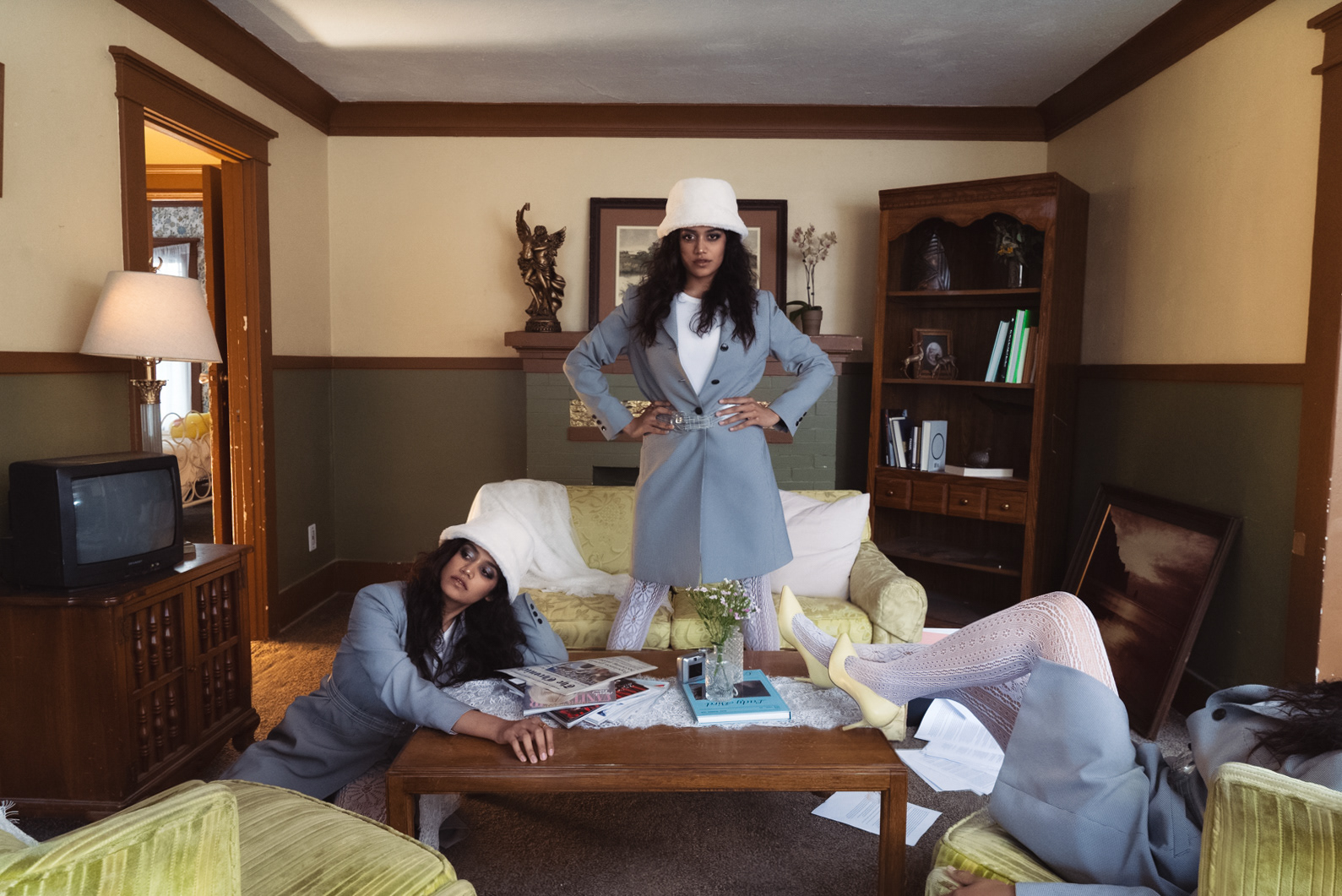 Jessica Chea Fashion Model Zara Motel Vintage Rocks white set bedroom inspiration photographer in Silverlake, Los Angeles, CA