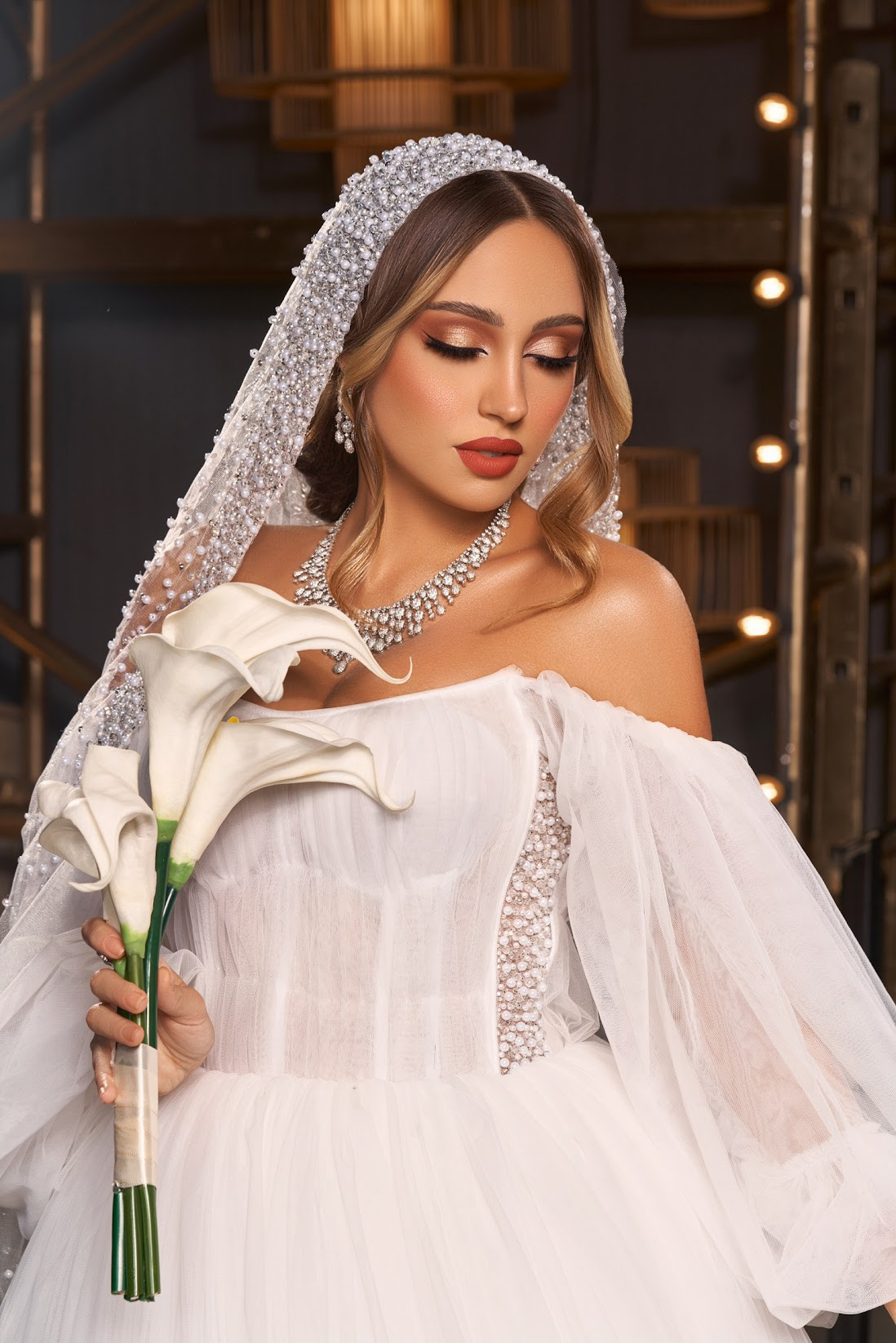 Photo by: @abdulmonem_photograph_official Makeup: @hibaalmarzouqi Hair: @makira_beatuy Dress: @glamourhouse.ae