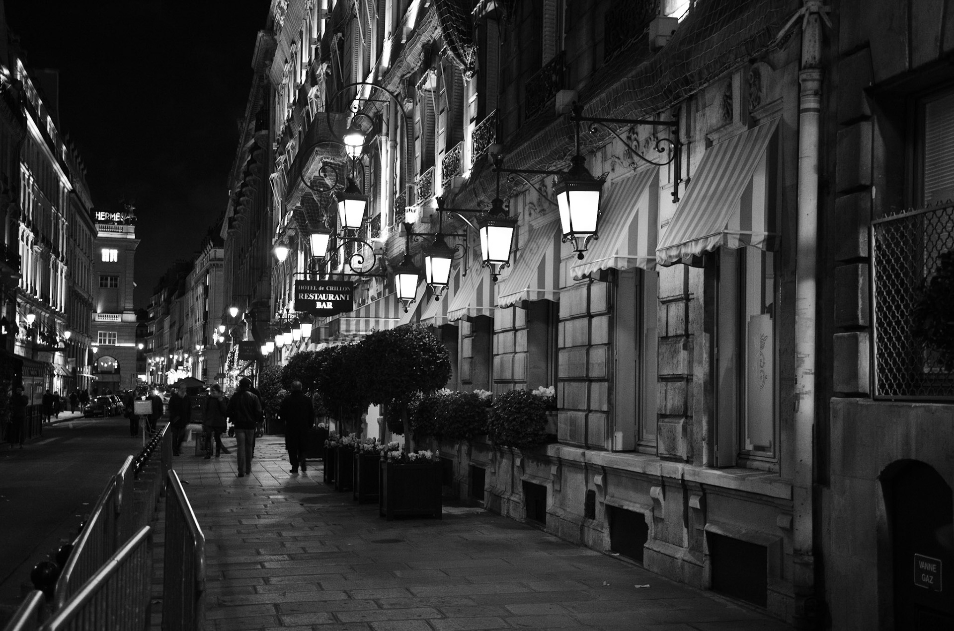 Paris 18h23 11/12Rue Boissy d'Anglas