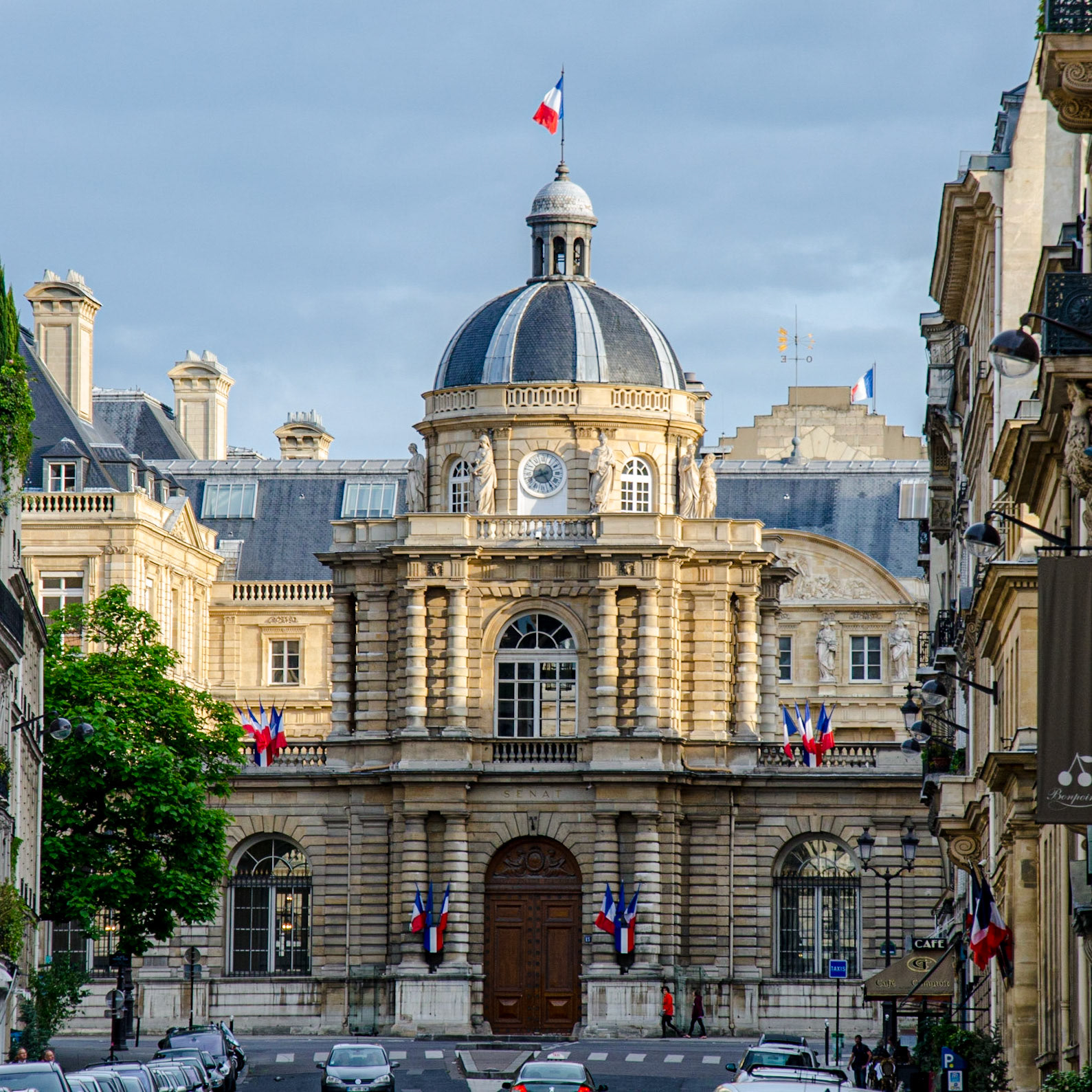 Paris 19h24 06/12