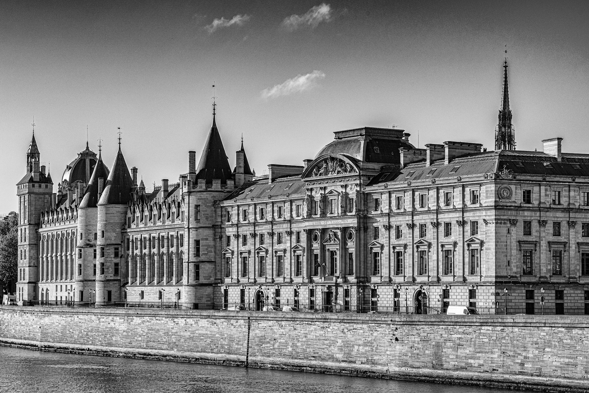 Paris 7h25 05/19 Conciergerie