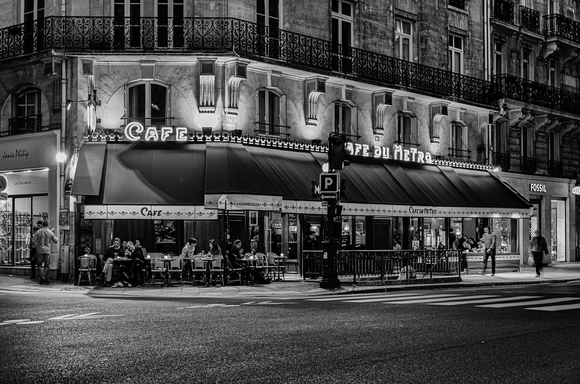 Paris 21h32 6/12 Café rue de Rennes