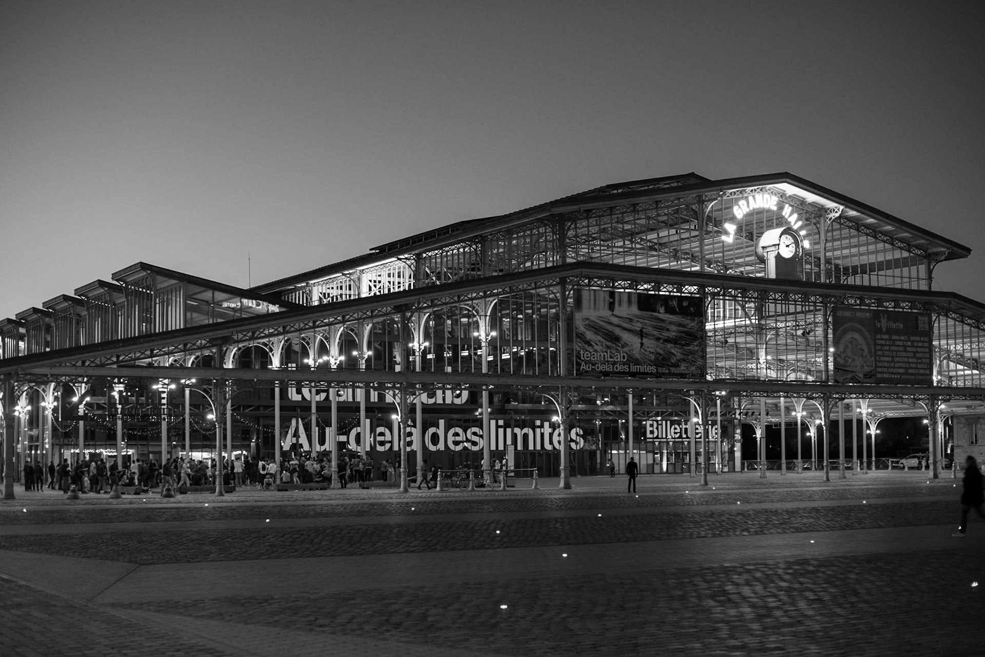 Paris 21h08 05/18 Cité de la musique