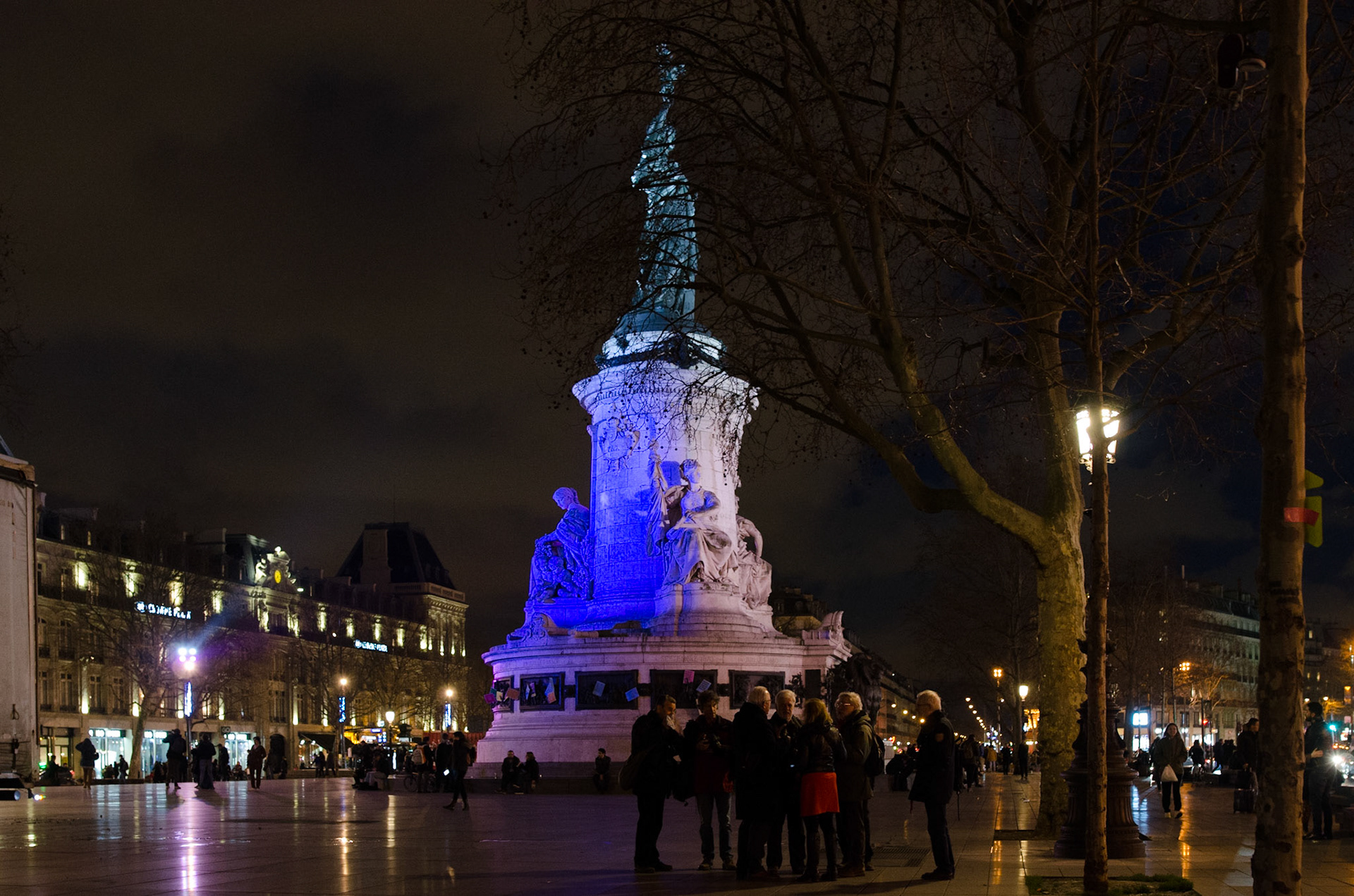 Paris 19h42 03/17