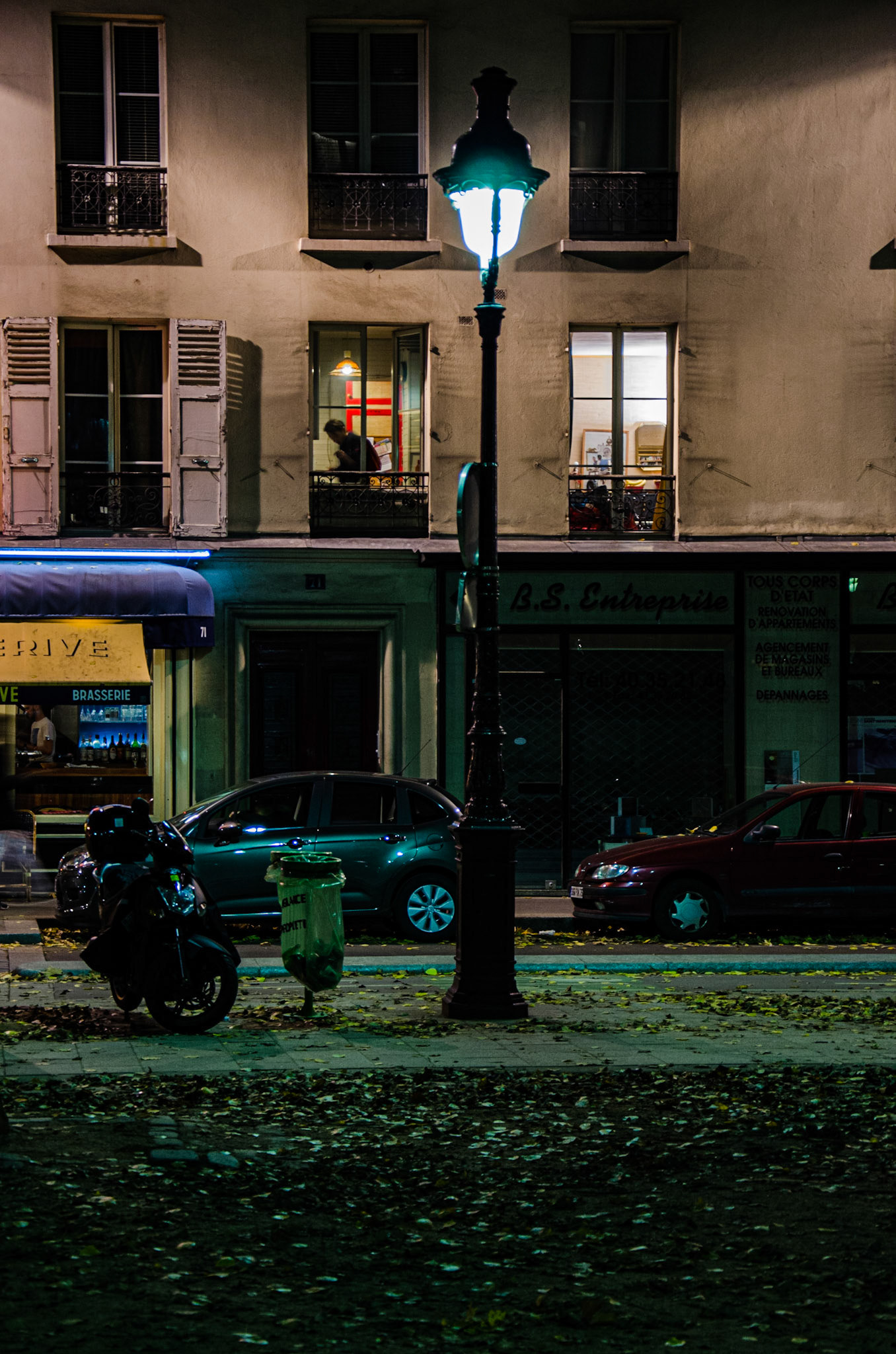 Paris 18h27 11/12 Canal St Martin