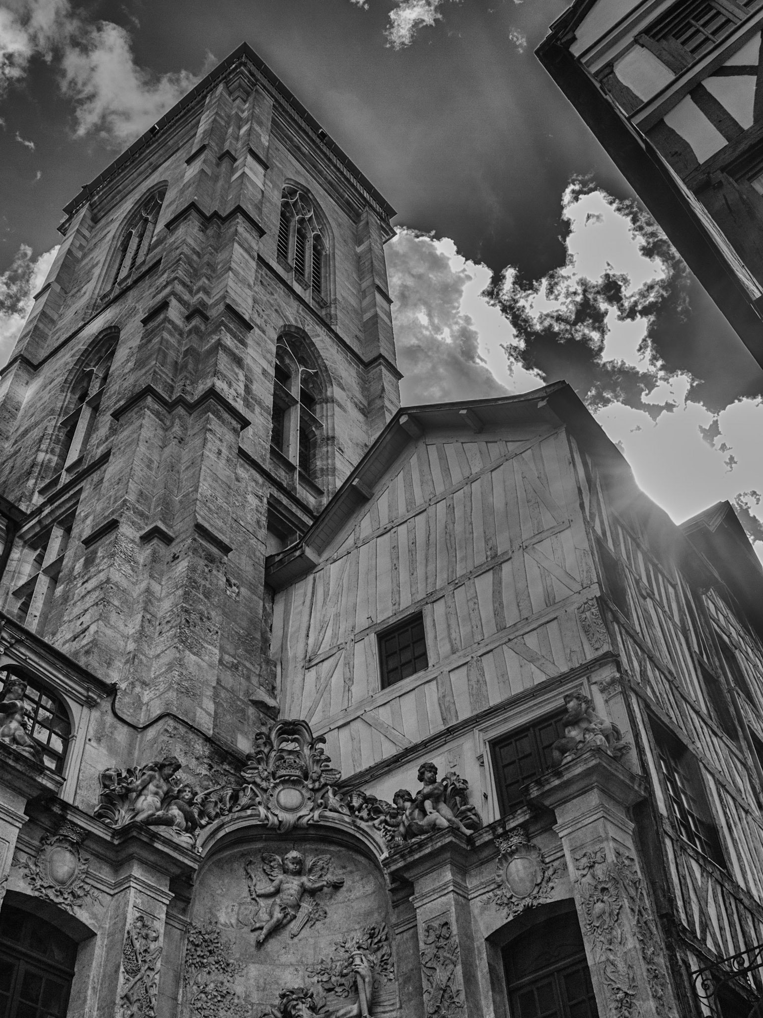 Rouen 14h45 09/10 Porte du Gros Horloge