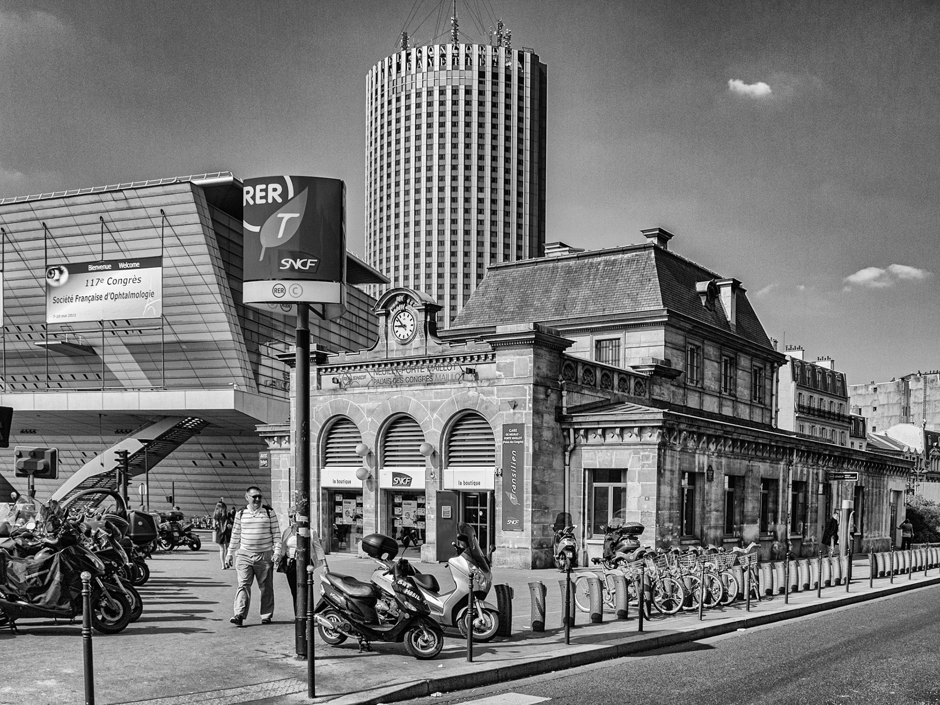 Paris 16h28 5/11 Porte Maillot