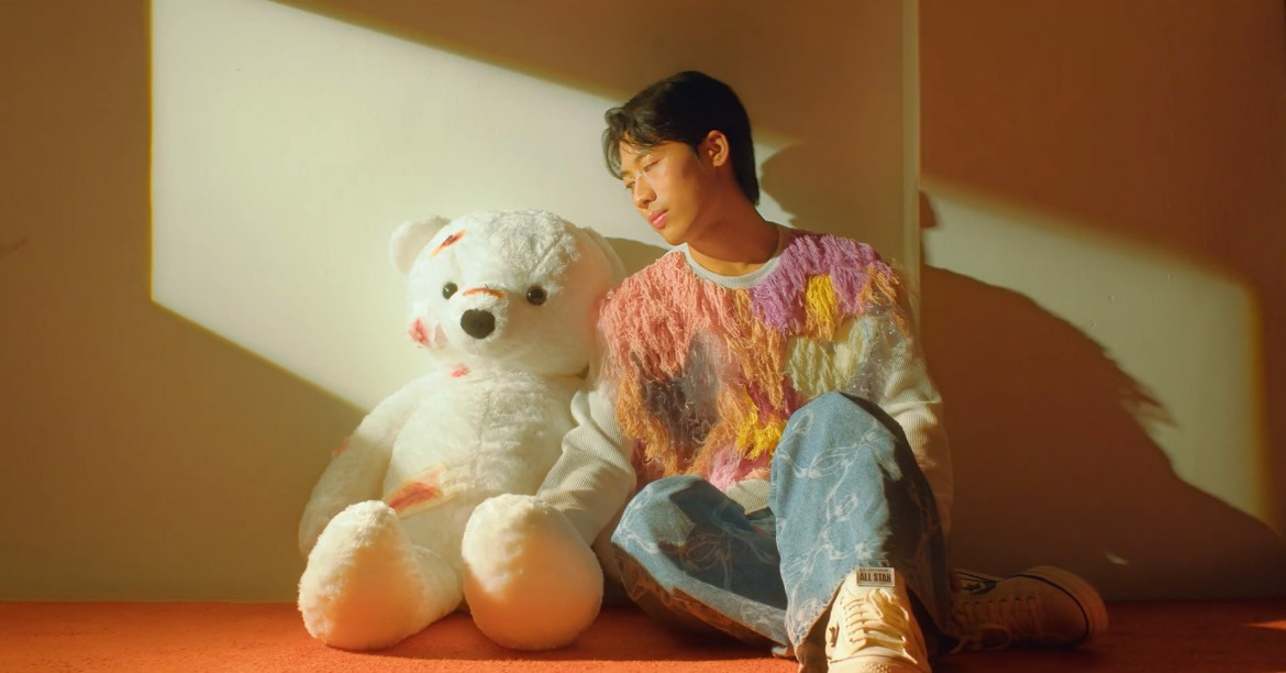 'Leo D - Gravity of Love' M/V