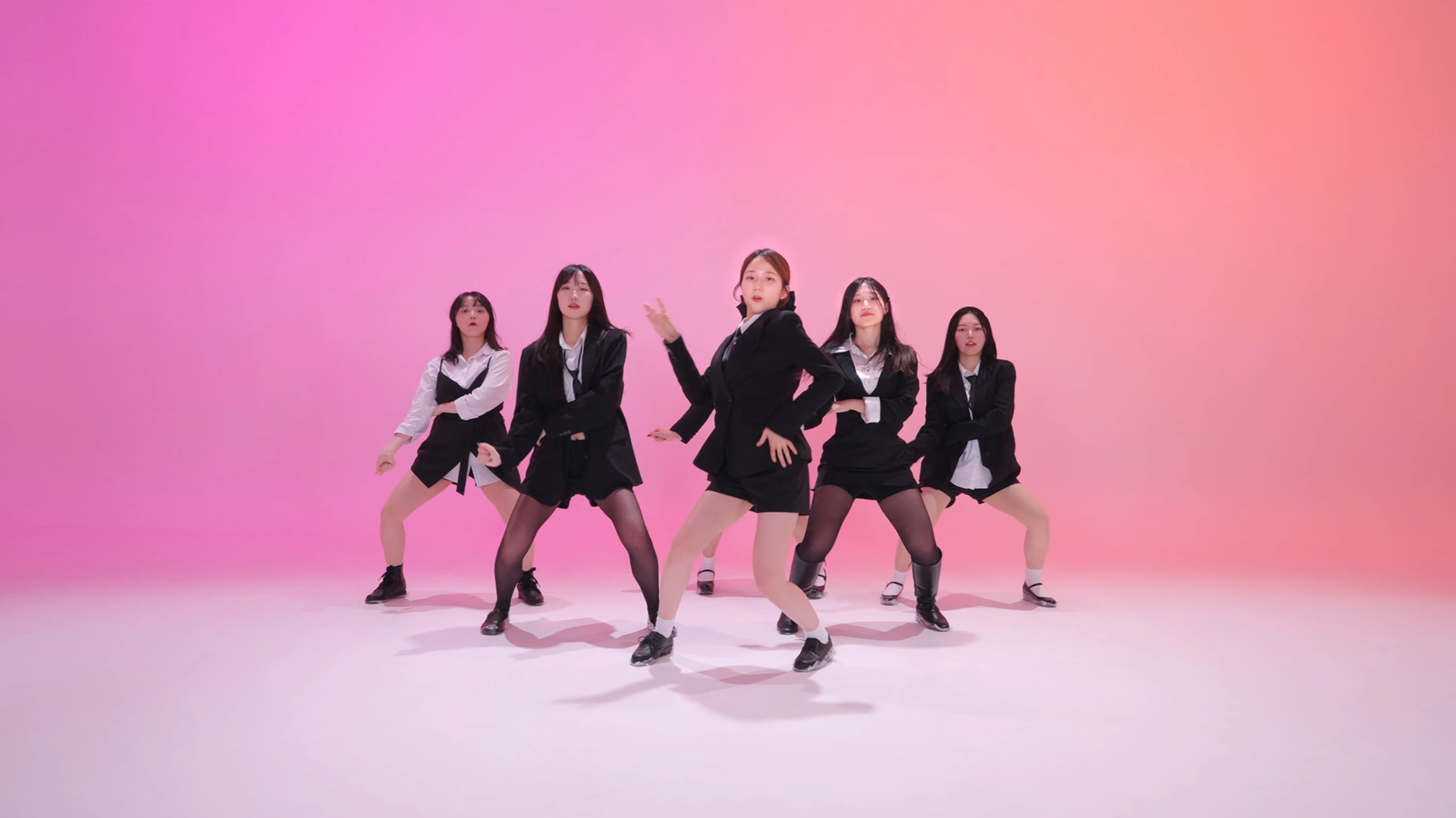 'IVE - I AM' Cover Performance M/V