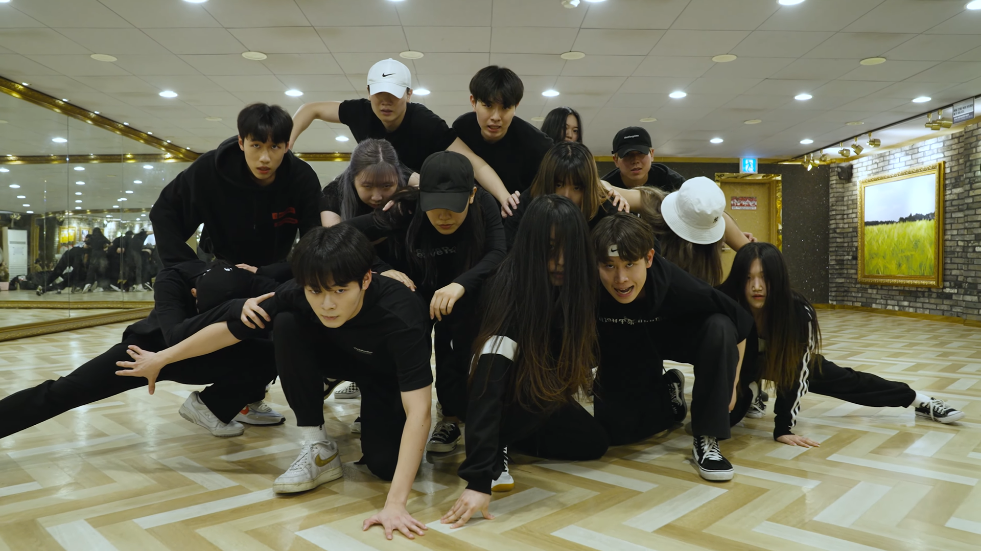 'NCT 2018 - Black On Black' Cover Performance M/V (Practice Ver.)