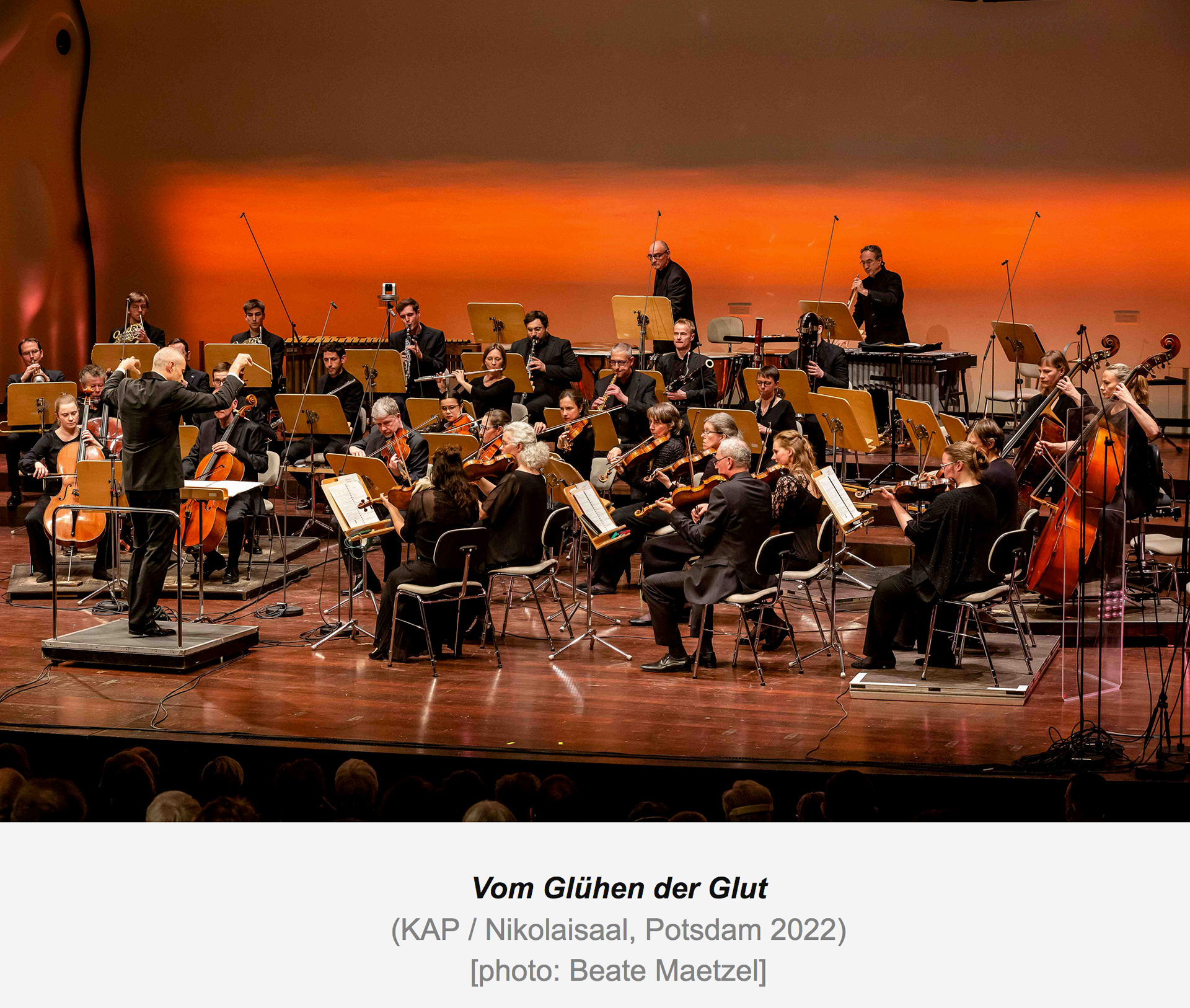 Antonella Manacorda & Kammerakademie Potsdam premiering Alex Nowitz' "Vom Glühen der Glut" ©Beate Maetzel