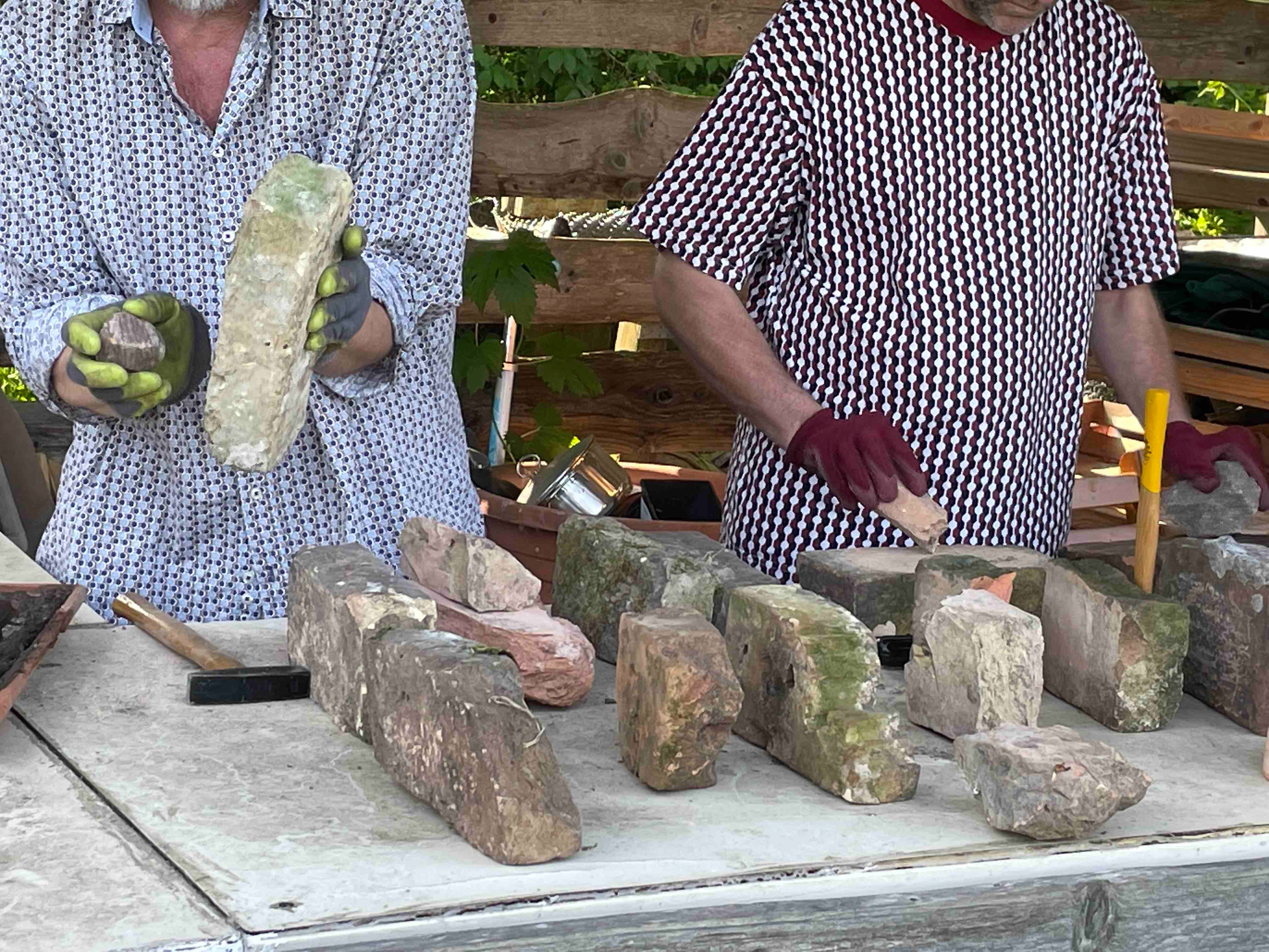 M. Bauer & A. Nowitz recording the playback for 'Zum guten Klang des Tons' [On the good sound of clay] – photo S. Vogel