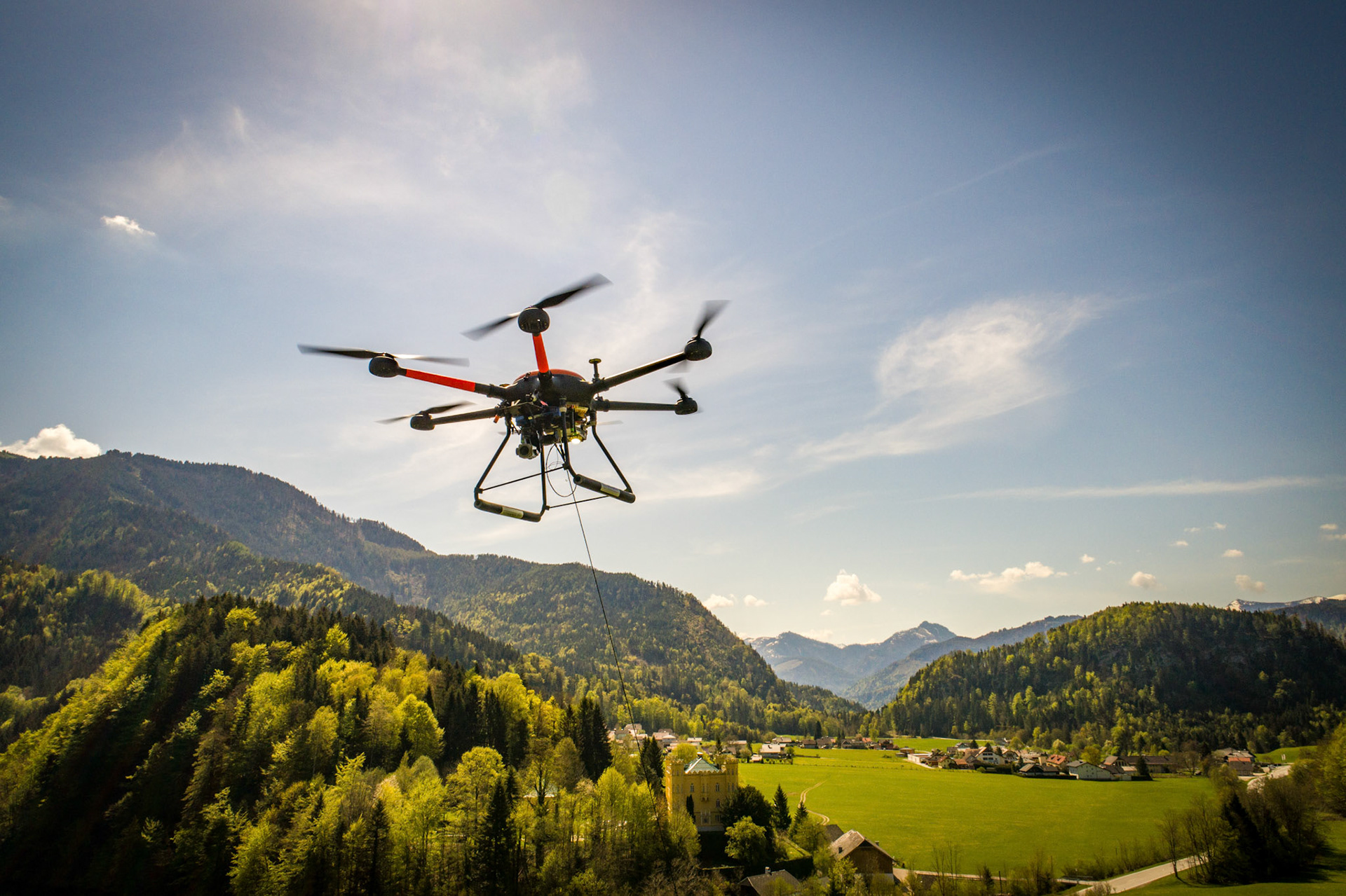 Tethered-UAV