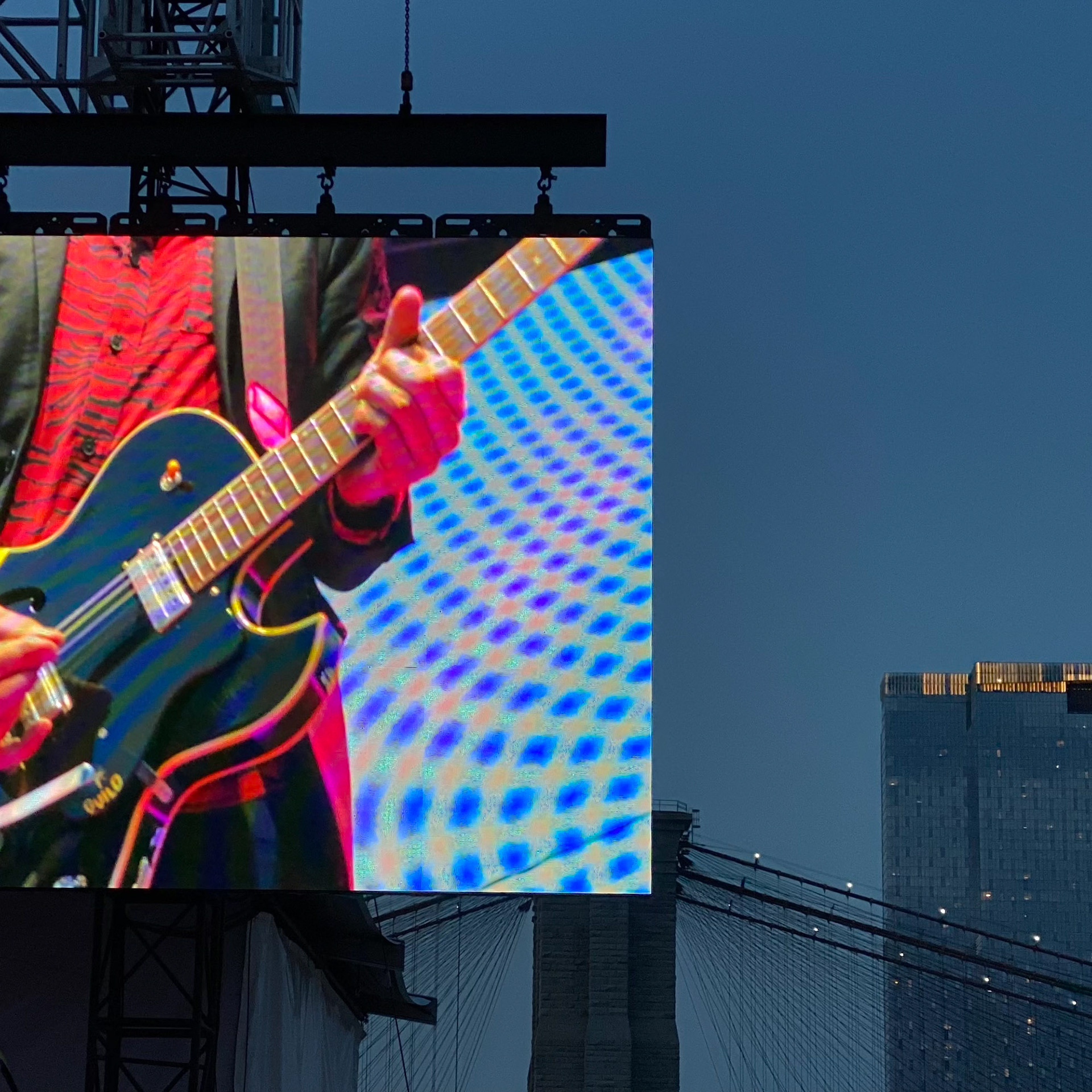 {"colorSpace":"kCGColorSpaceDisplayP3","cameraType":"Tele","macroEnabled":false,"qualityMode":2,"deviceTilt":0.01630084402859211,"customExposureMode":1,"extendedExposure":false,"whiteBalanceProgram":0,"cameraPosition":1,"focusMode":1}