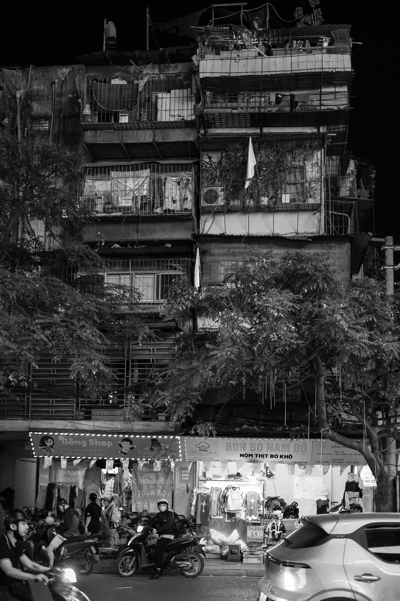 Old above new, Hà Nội, Việt Nam