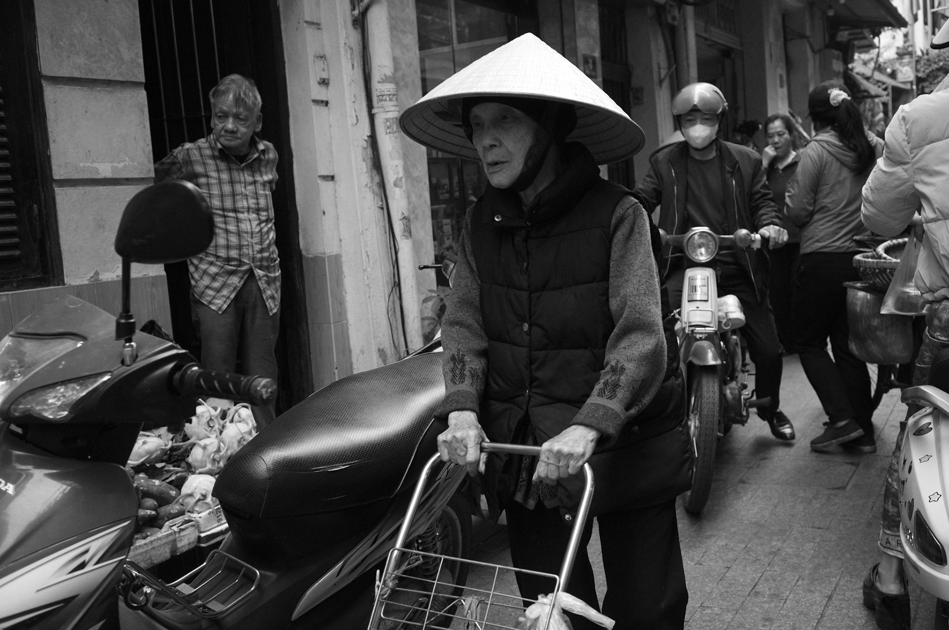 Woman with Cart, Hà Nội, Việt Nam