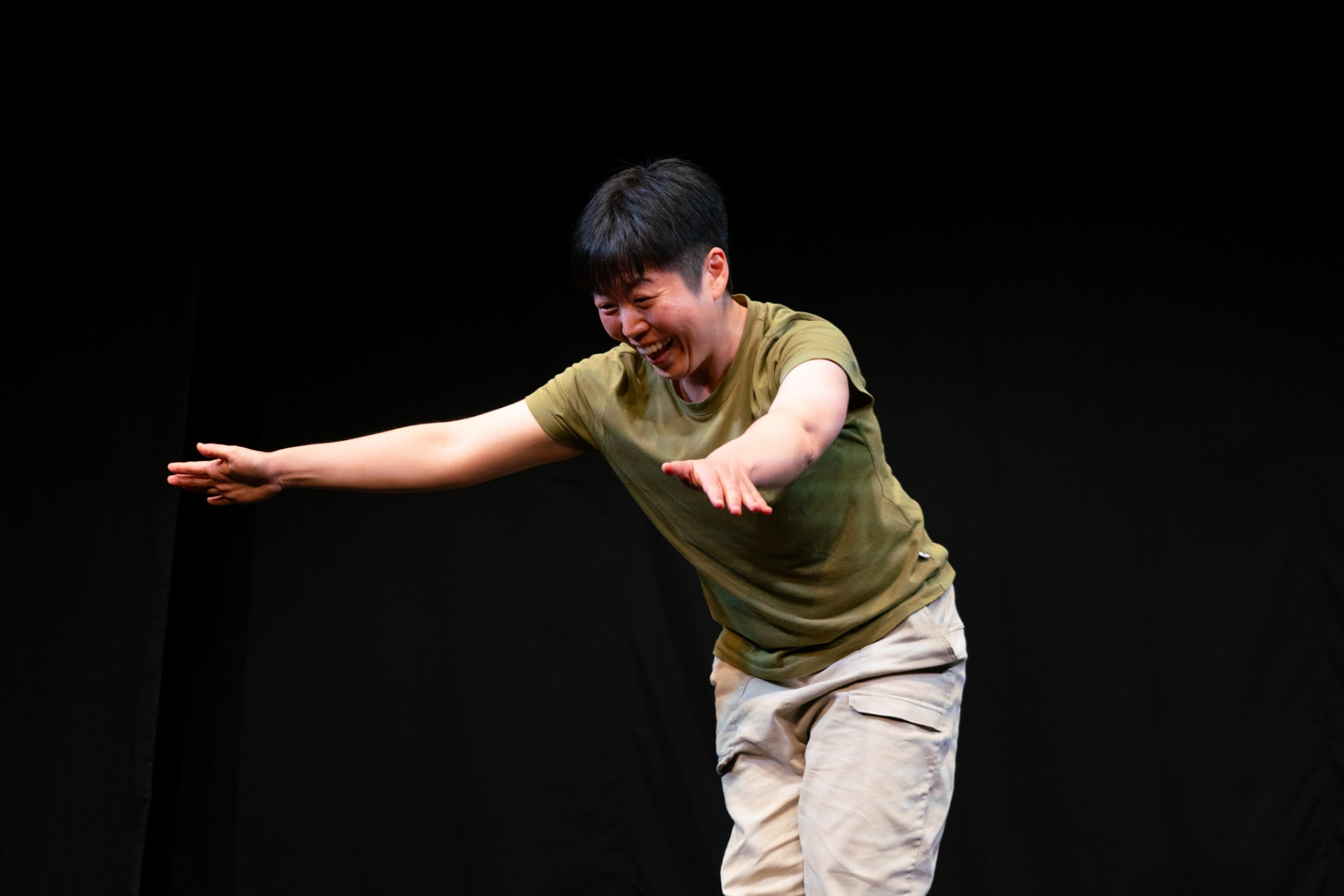 Stage performance 이산