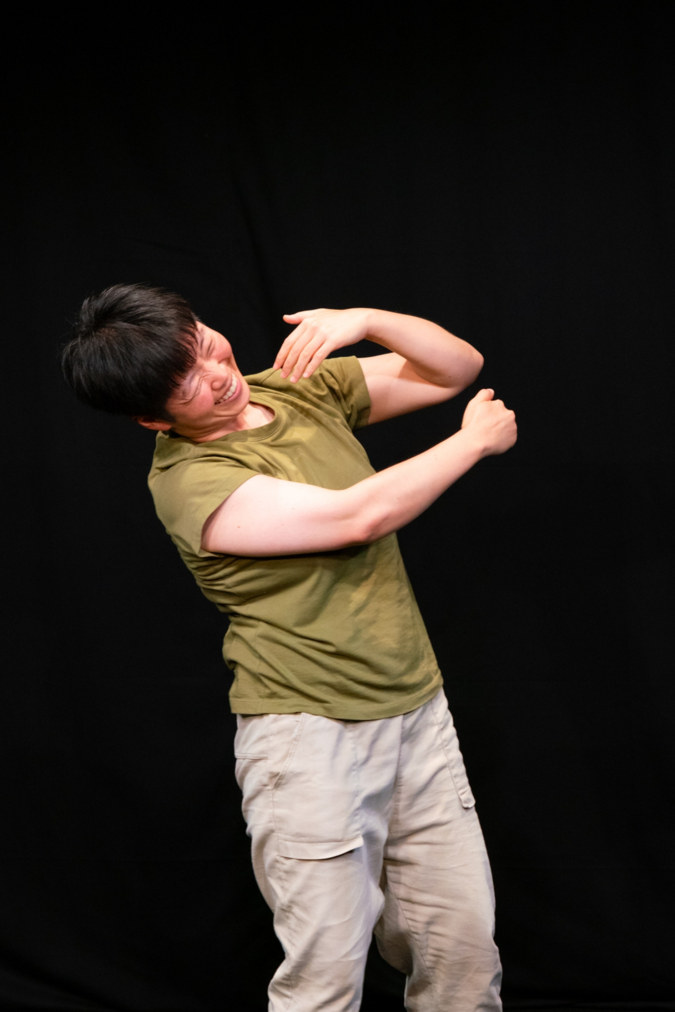 Stage performance 이산