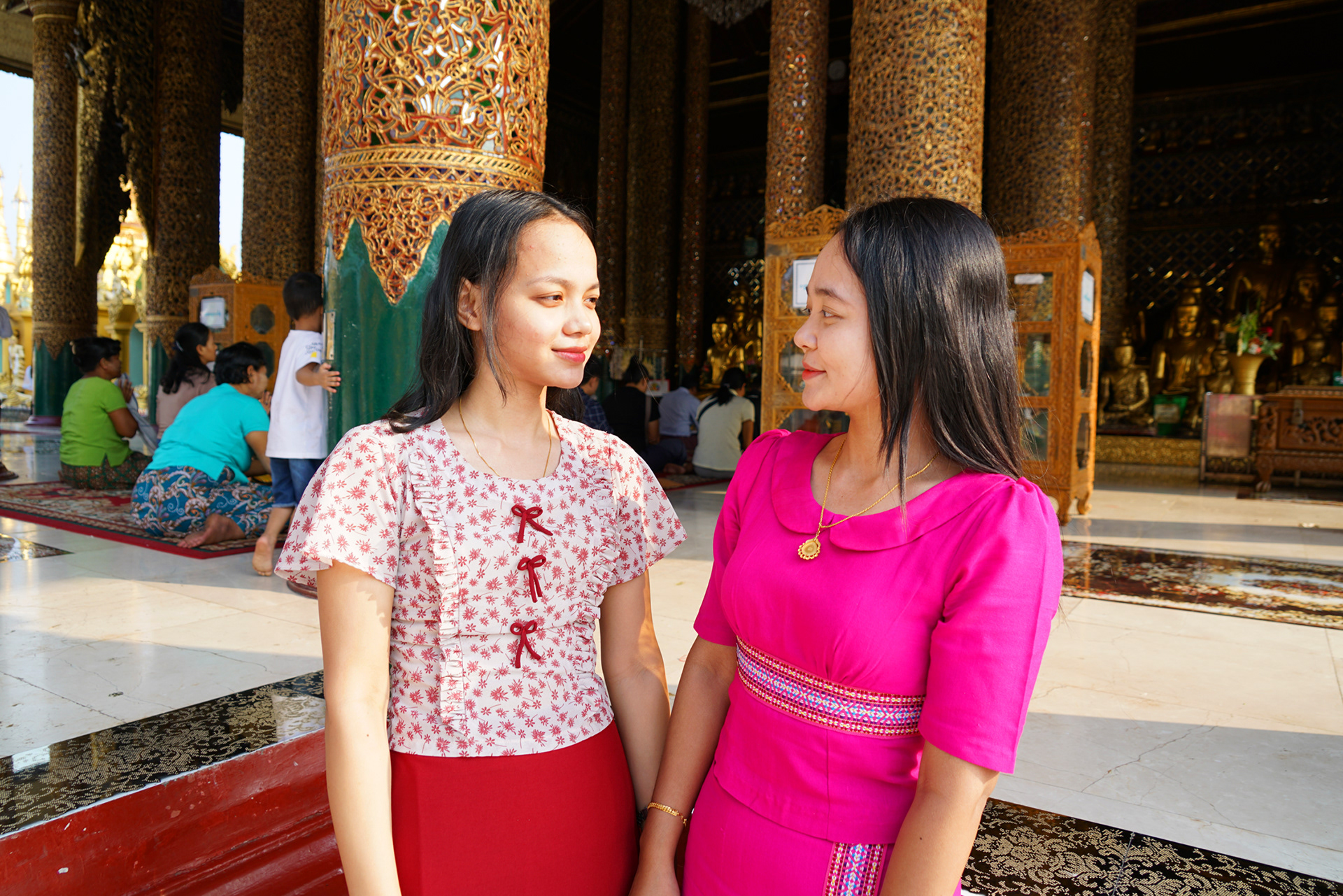 Myanmar sisters1