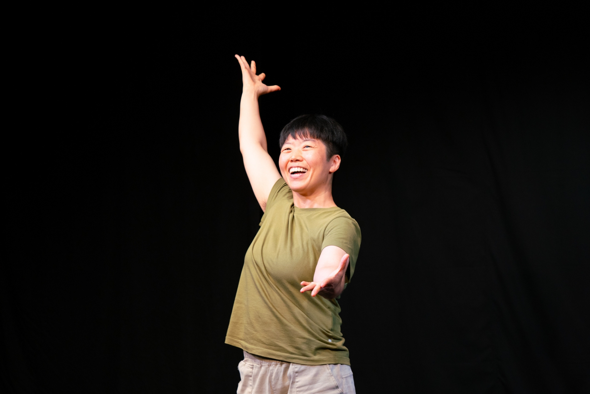 Stage performance 이산
