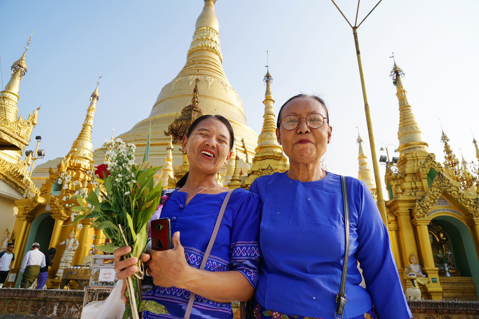 Myanmar sisters2