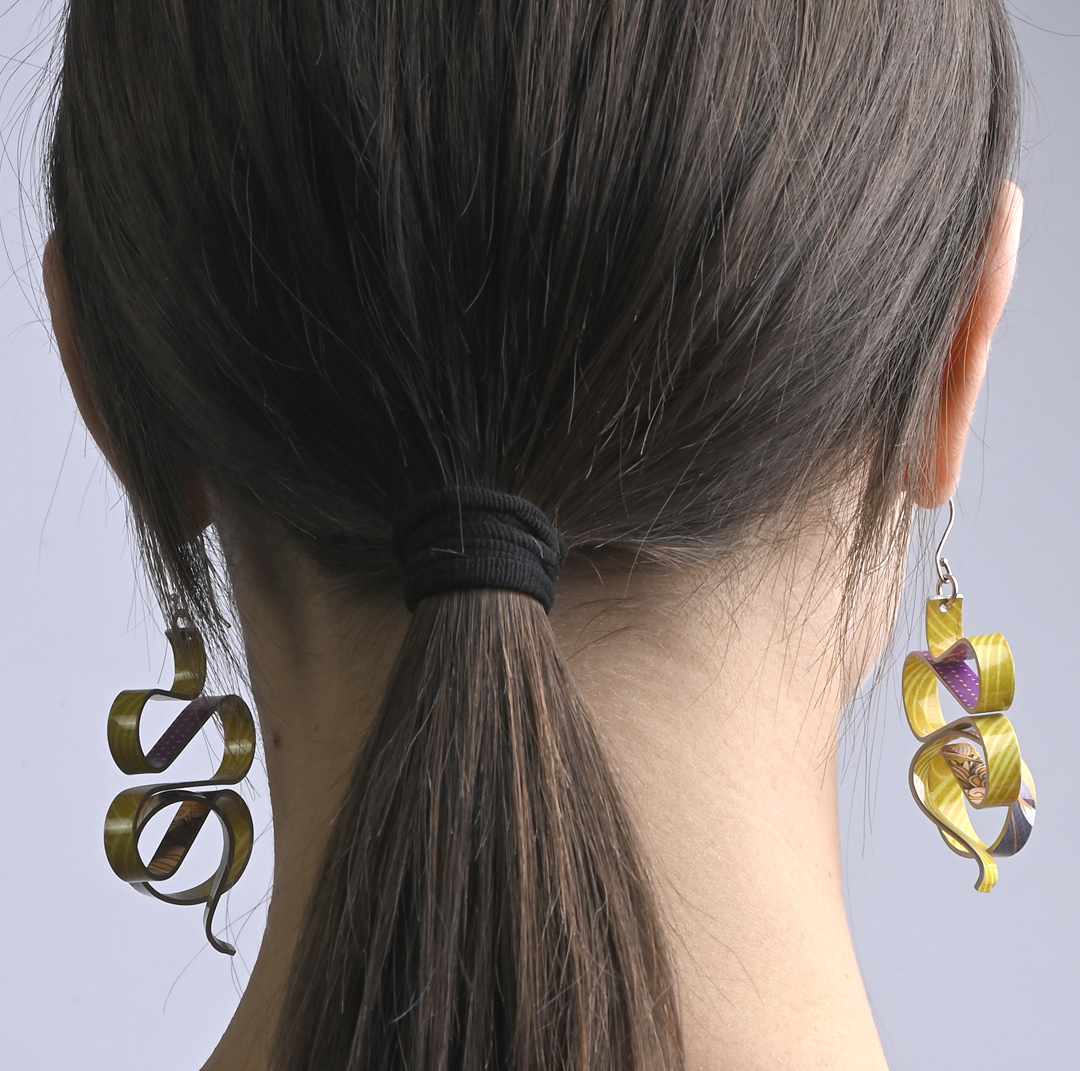 SNAKE EARRINGS - yellow
