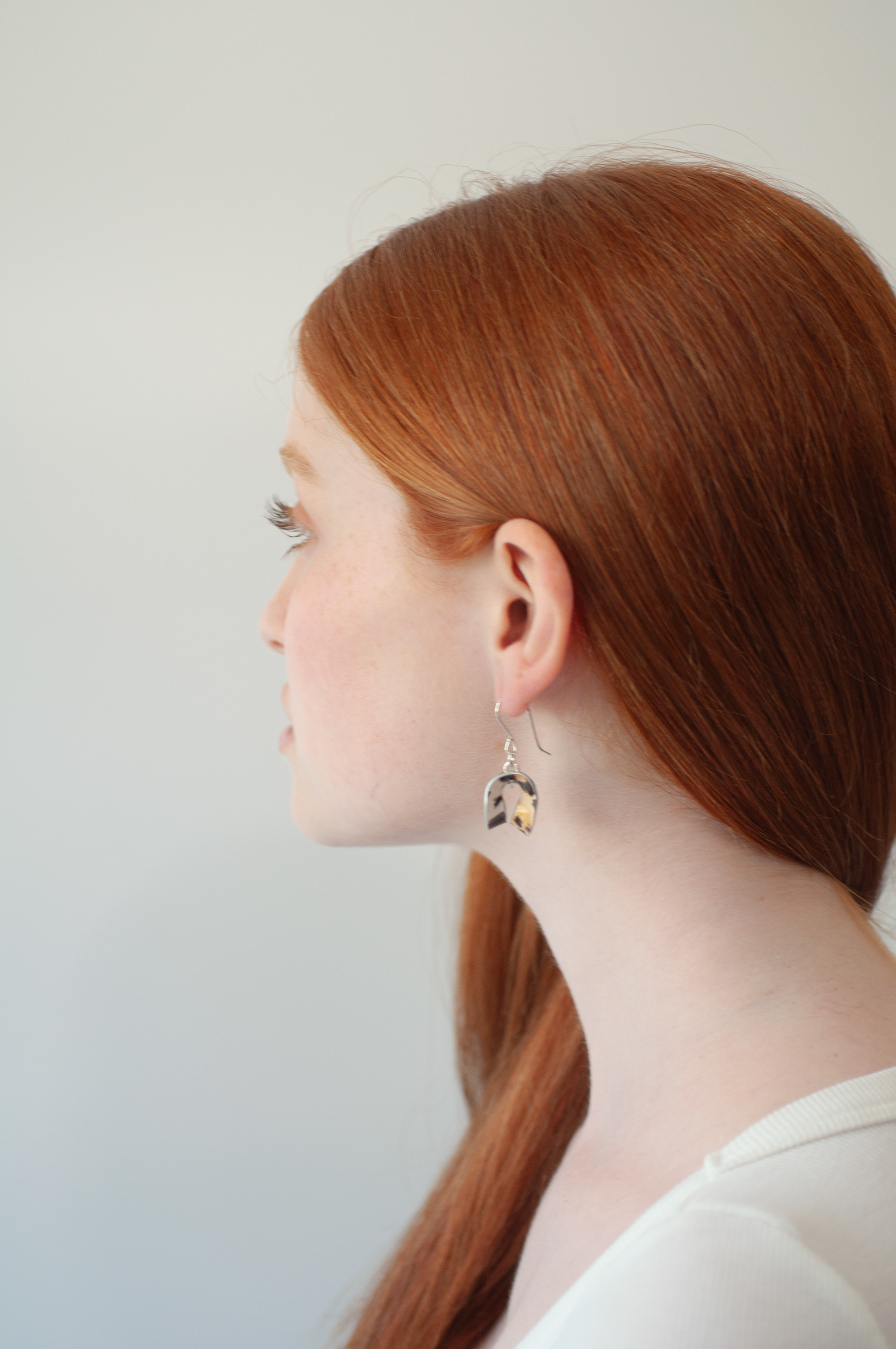 HORSE SHOE EARRINGS - yellow