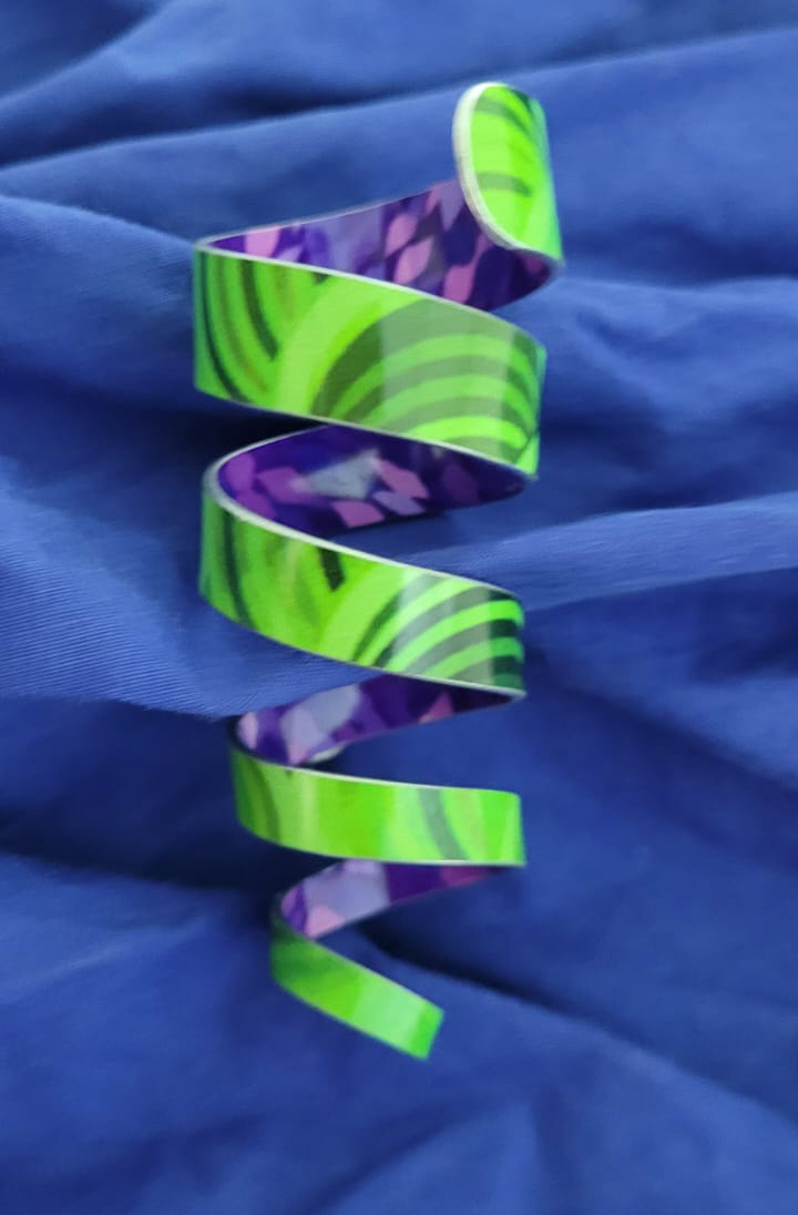 TWISTED BROOCH - green & purple