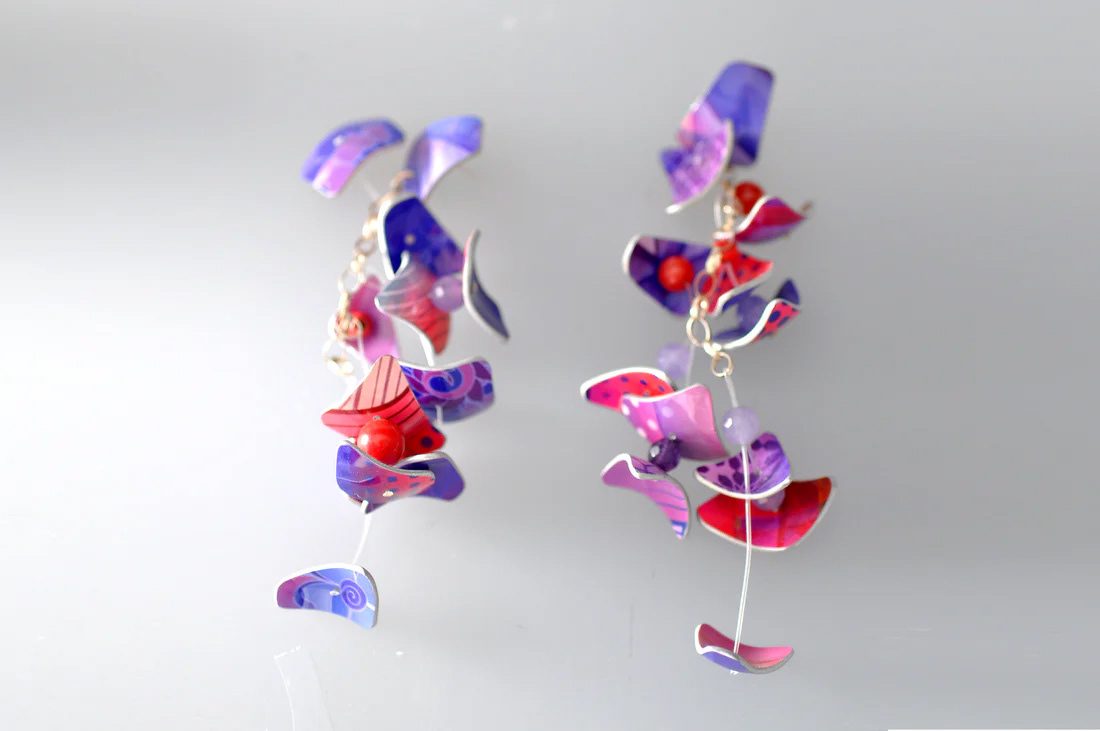 PEBBLES EARRINGS - purple-red