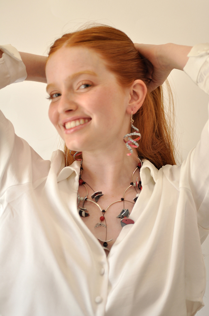 CALDER NECKALCE - black & white