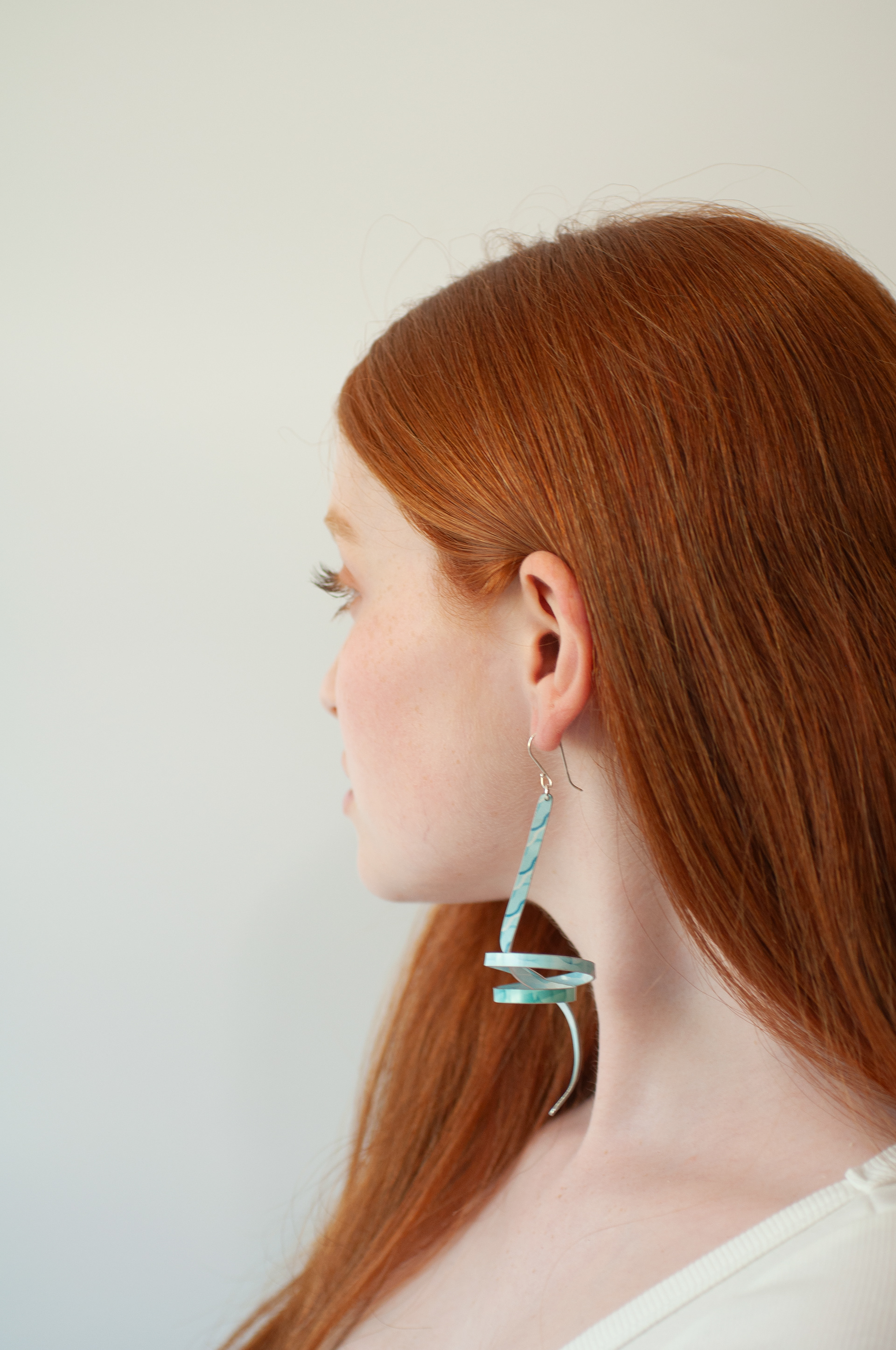 CURLY LARGE EARRINGS - turquoise