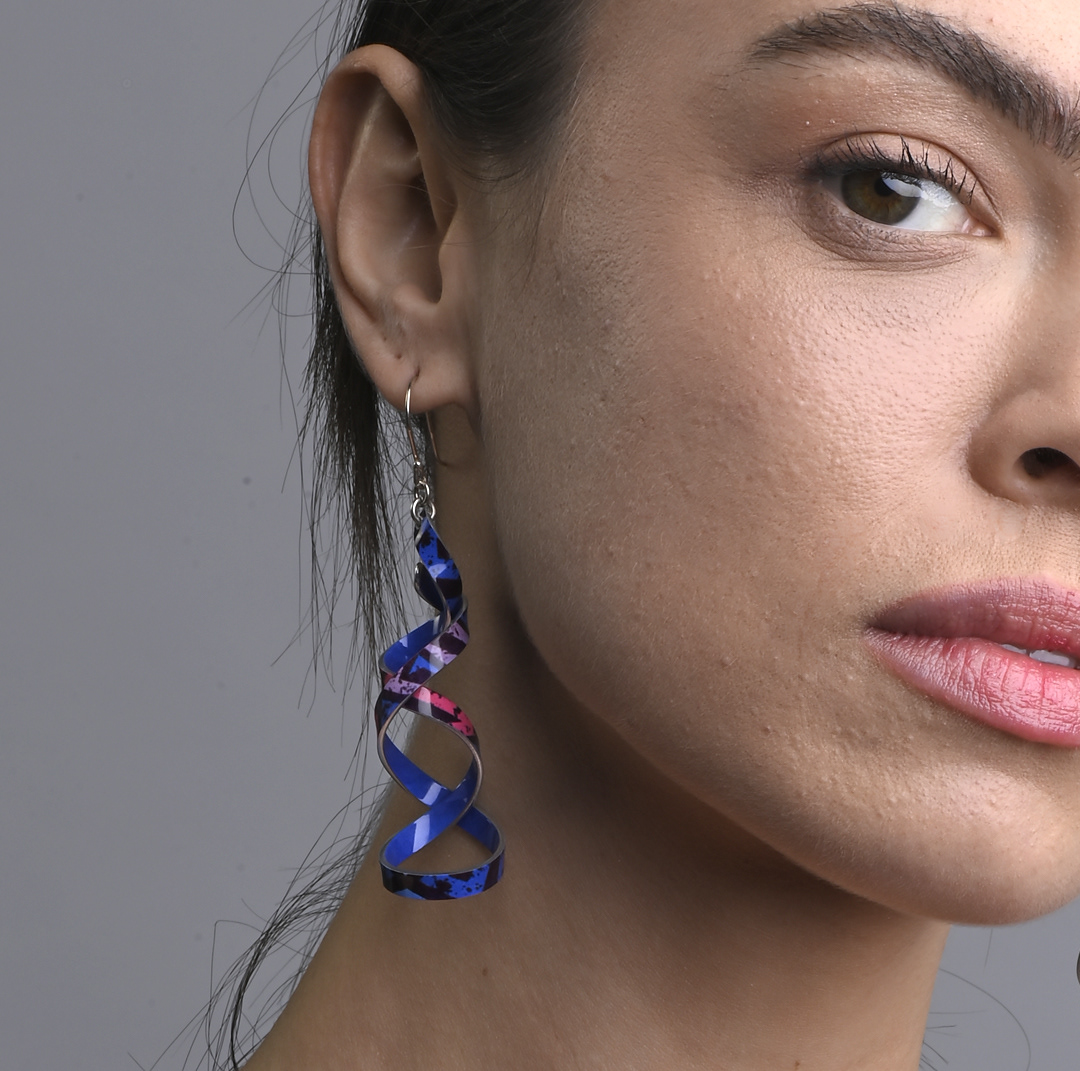 TWISTED EARRINGS - blue
