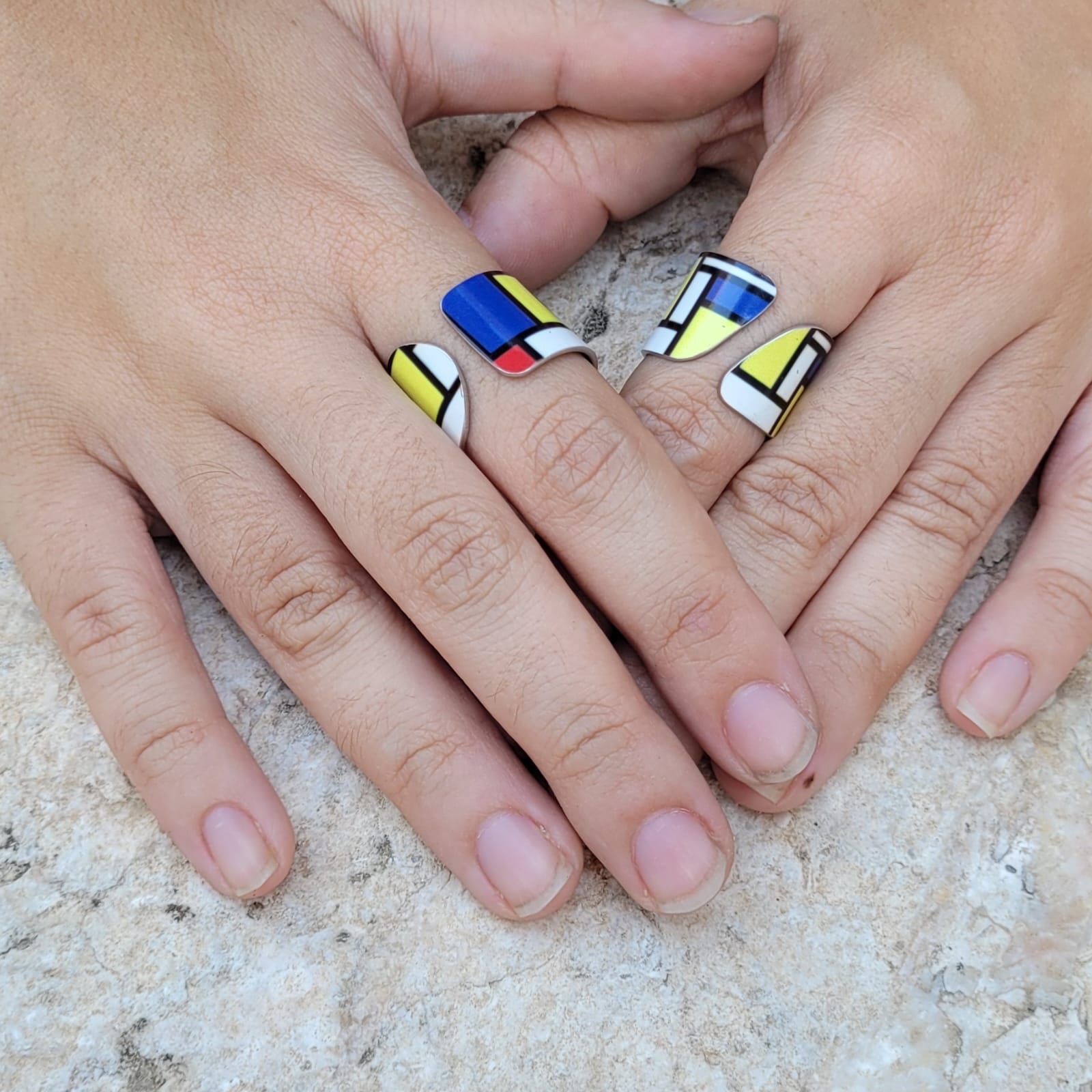 FLAT RINGS - modern lines