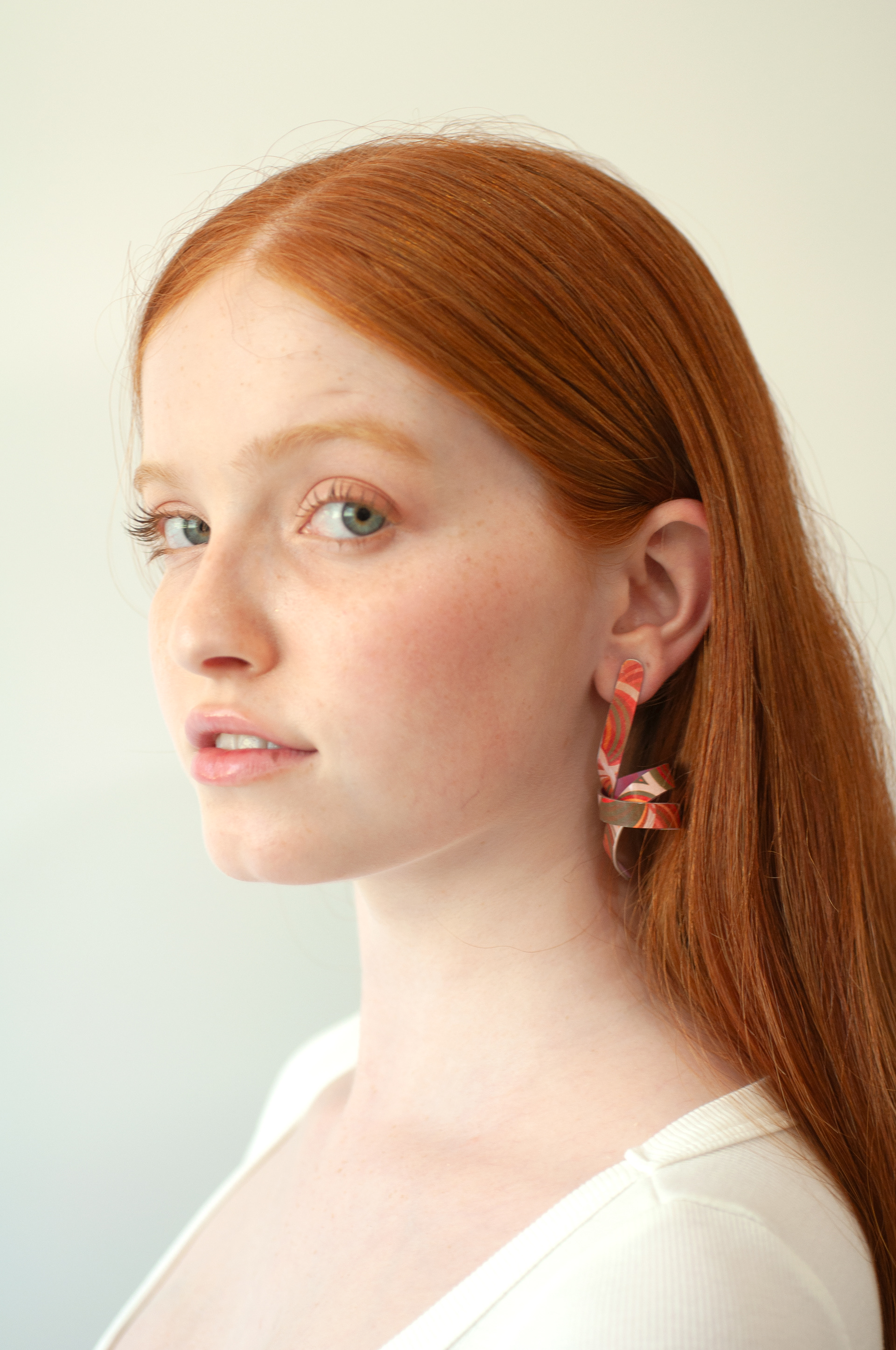 CURLY STUD EARRINGS - orange