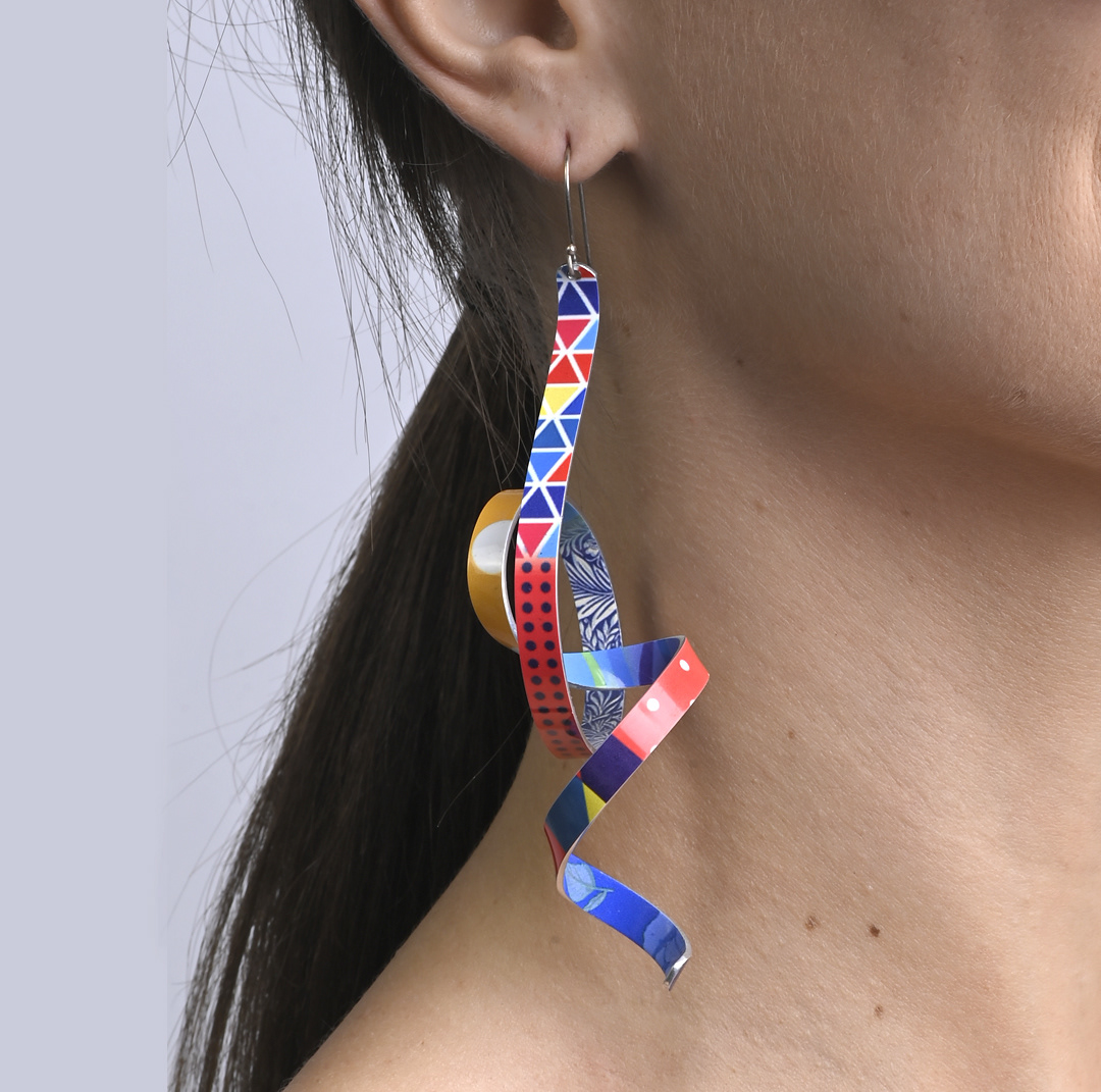 TWISTED EARRINGS - modern lines