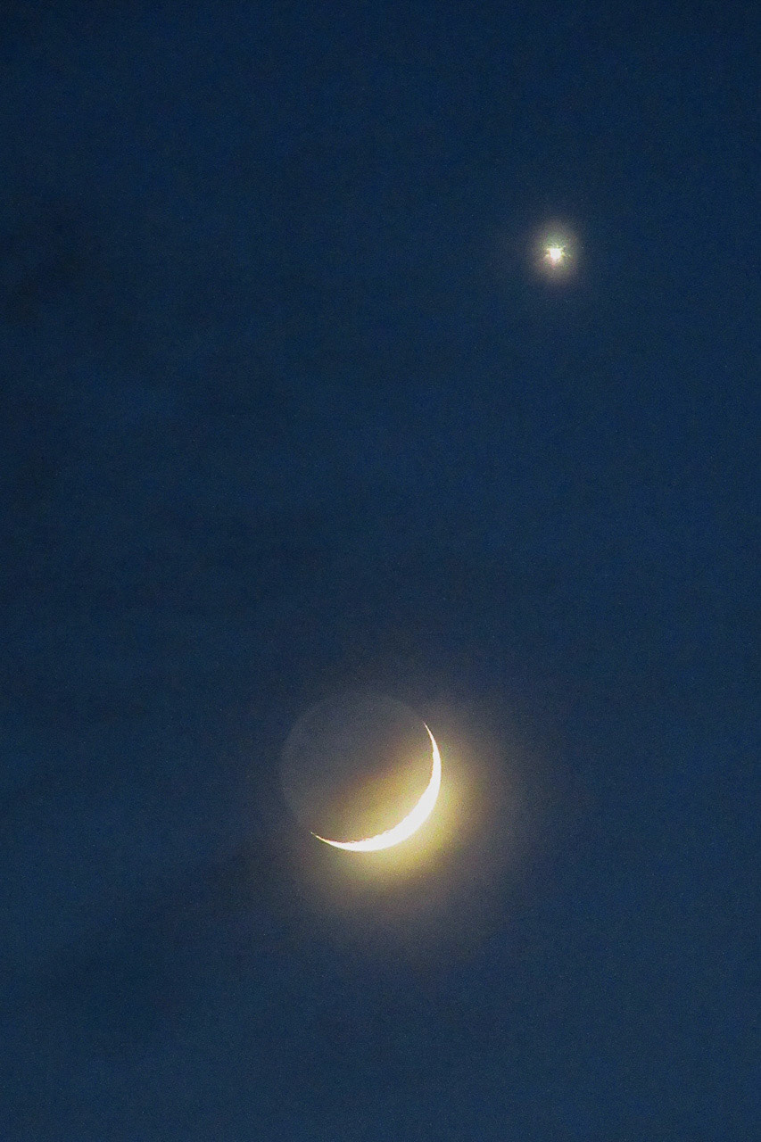 Waxing Crescent Moon + Venus, 2019.12.28, 37°24'20.3"N 122°03'51.3"W
