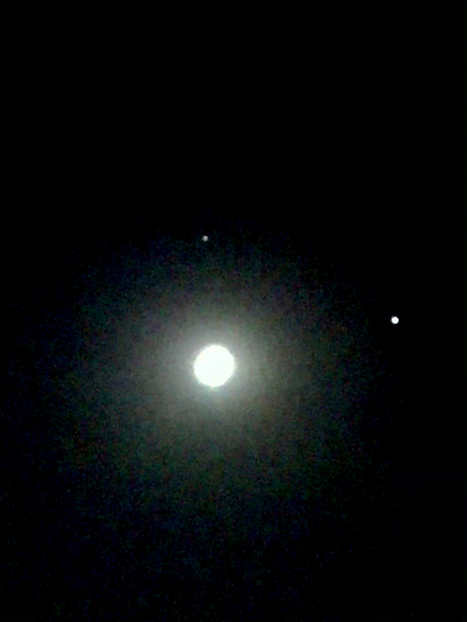 Saturn , Earth's Moon, Jupiter