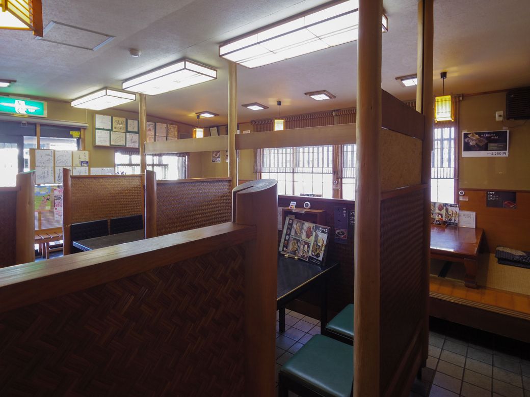 お店テーブル席