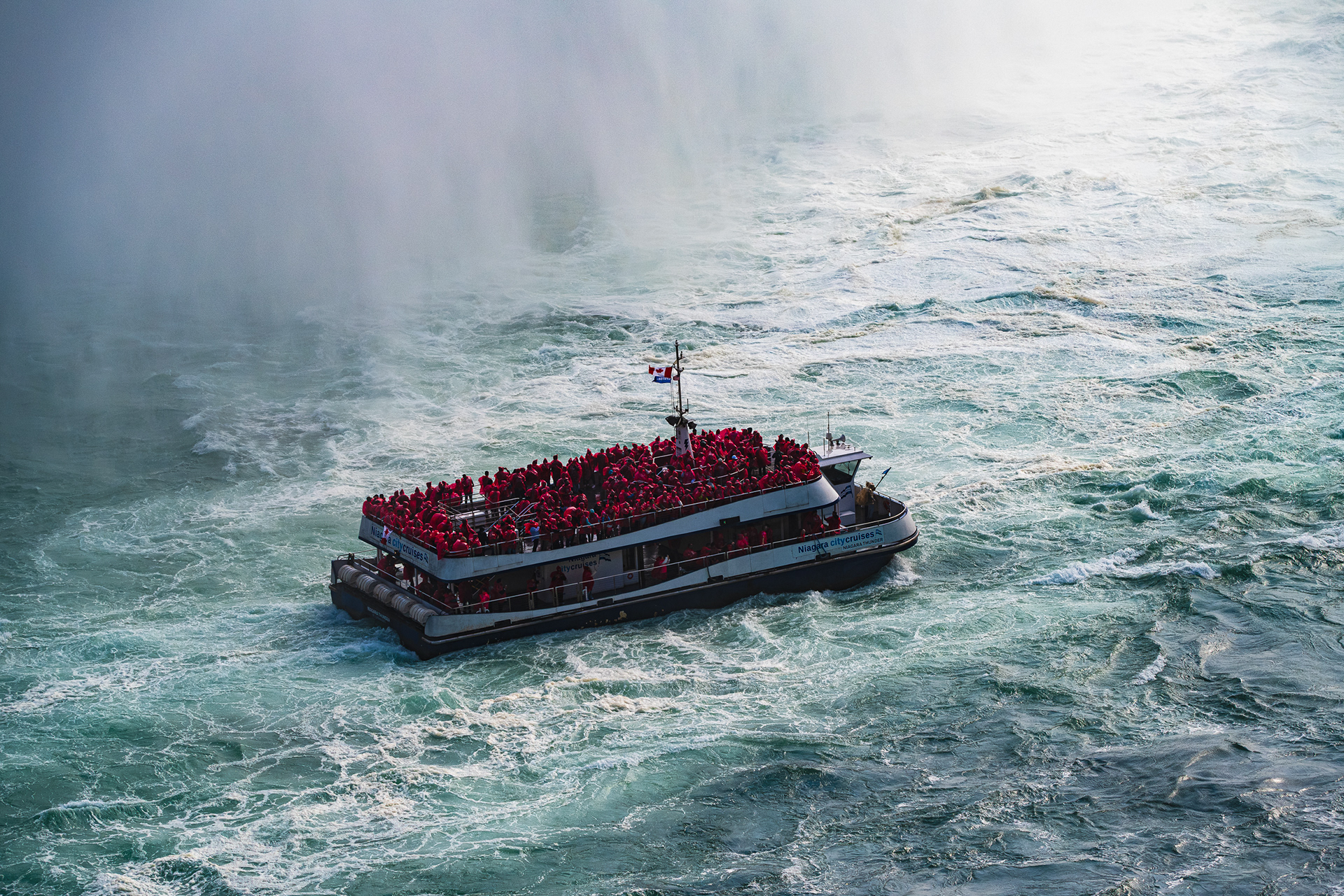 Open Air Tour Boat In The Mist Plume