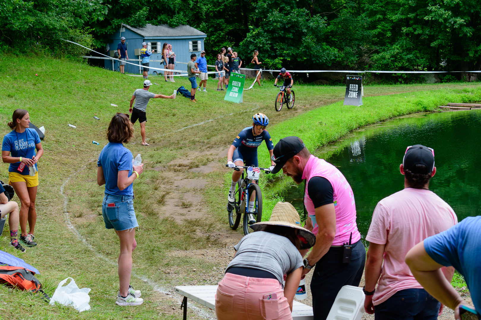 #2 Madigan Munro (TREK FACTORY RACING - PIRELLI) Through The Feed Zone 