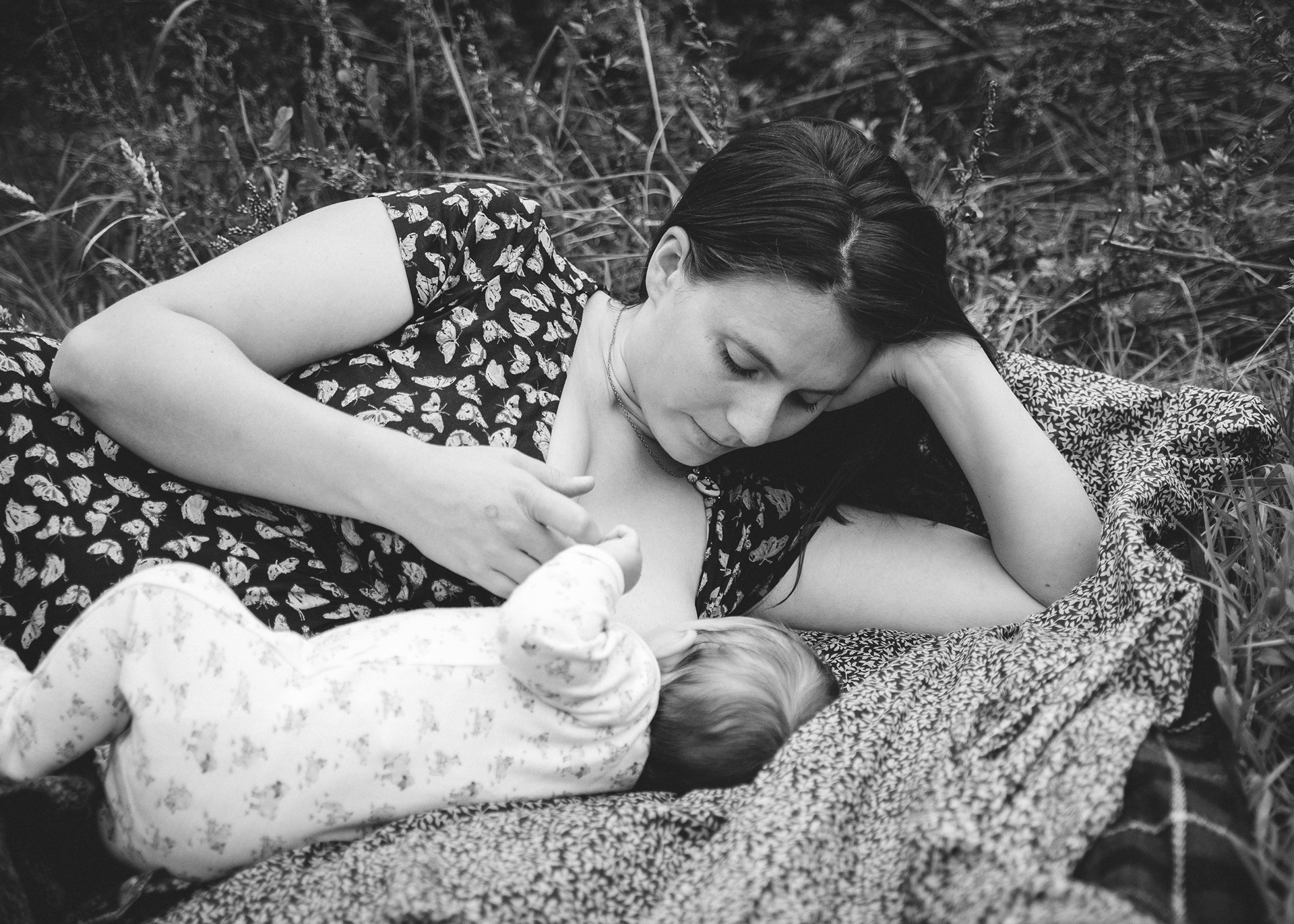 Rainbright Photography Breastfeeding Gallery