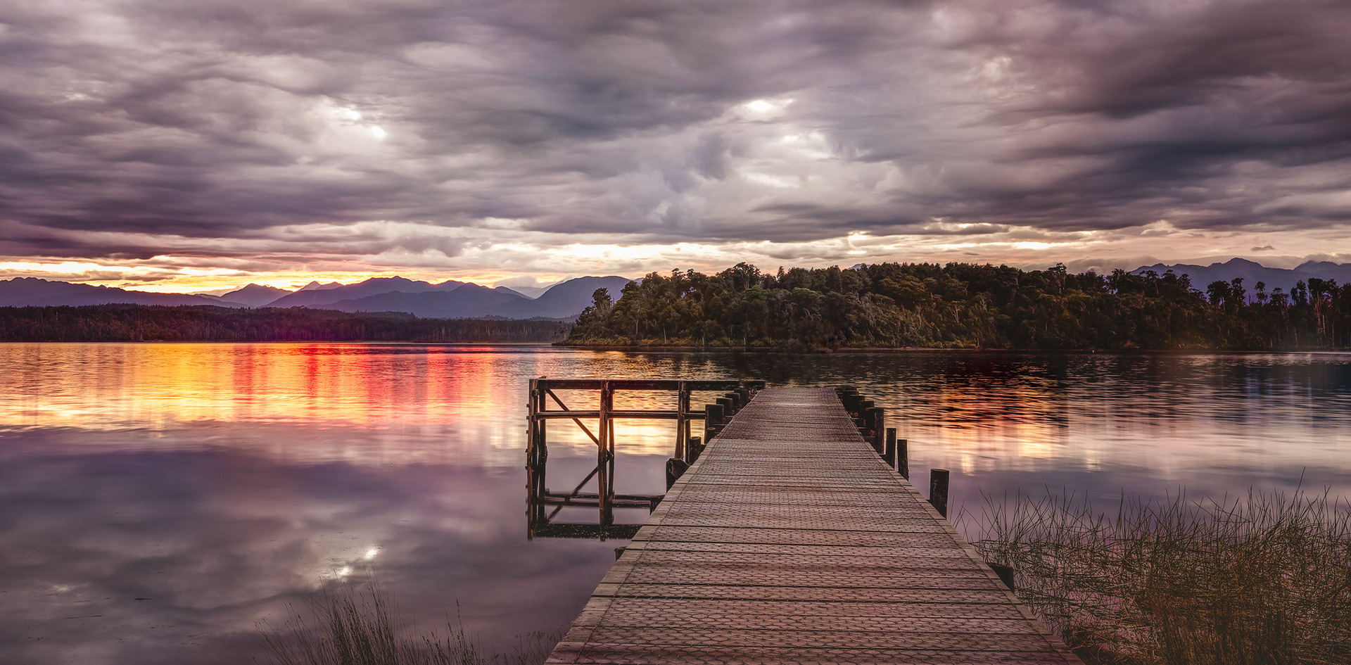 Hokitika, Lake Mahinapua - South Island NZ (#L23)